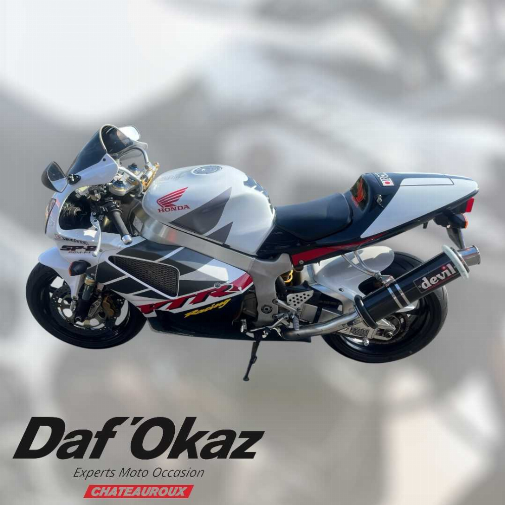 Honda VTR 1000 SP2 2003 vue arrière