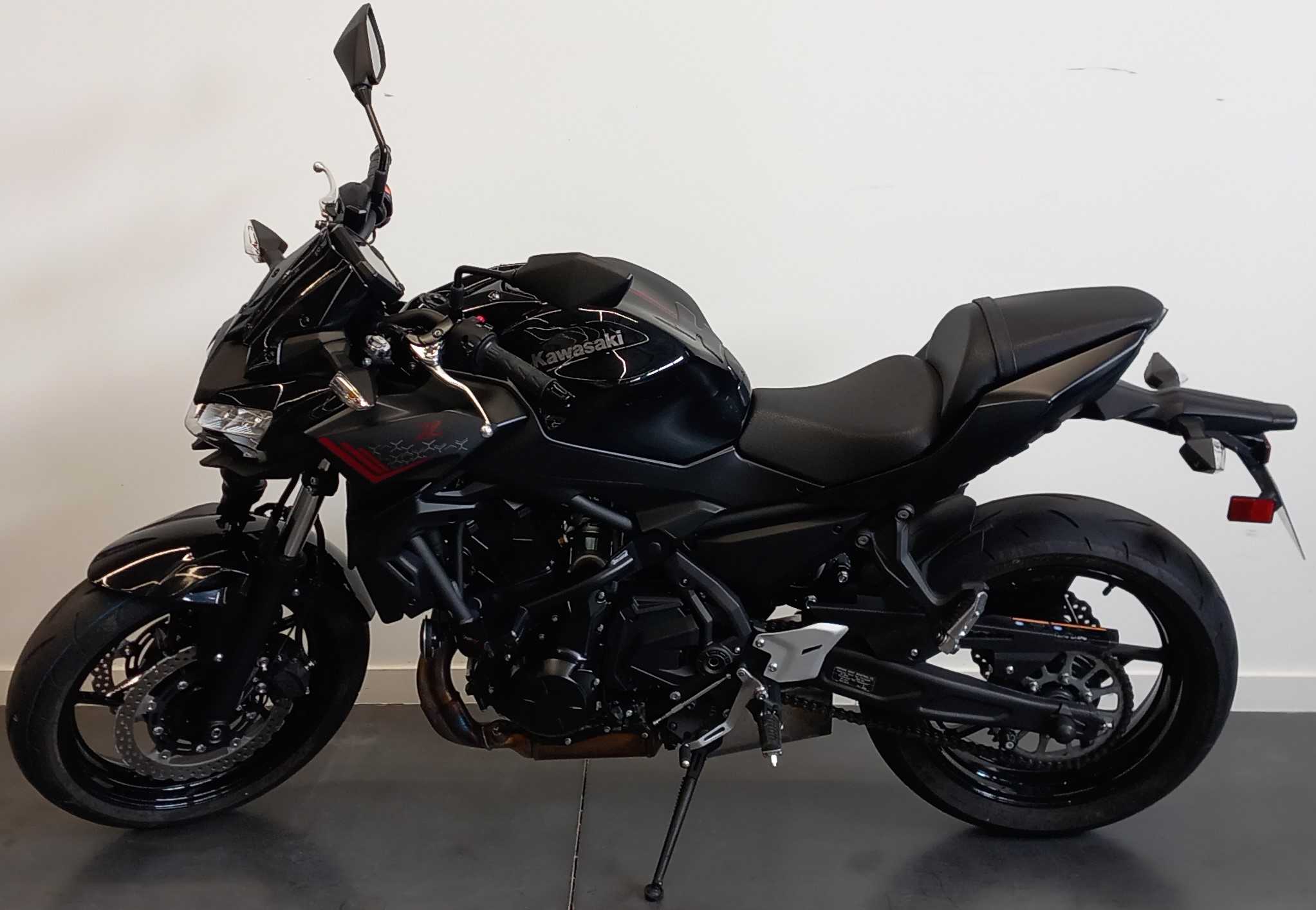Kawasaki Z 650 2021 HD vue gauche