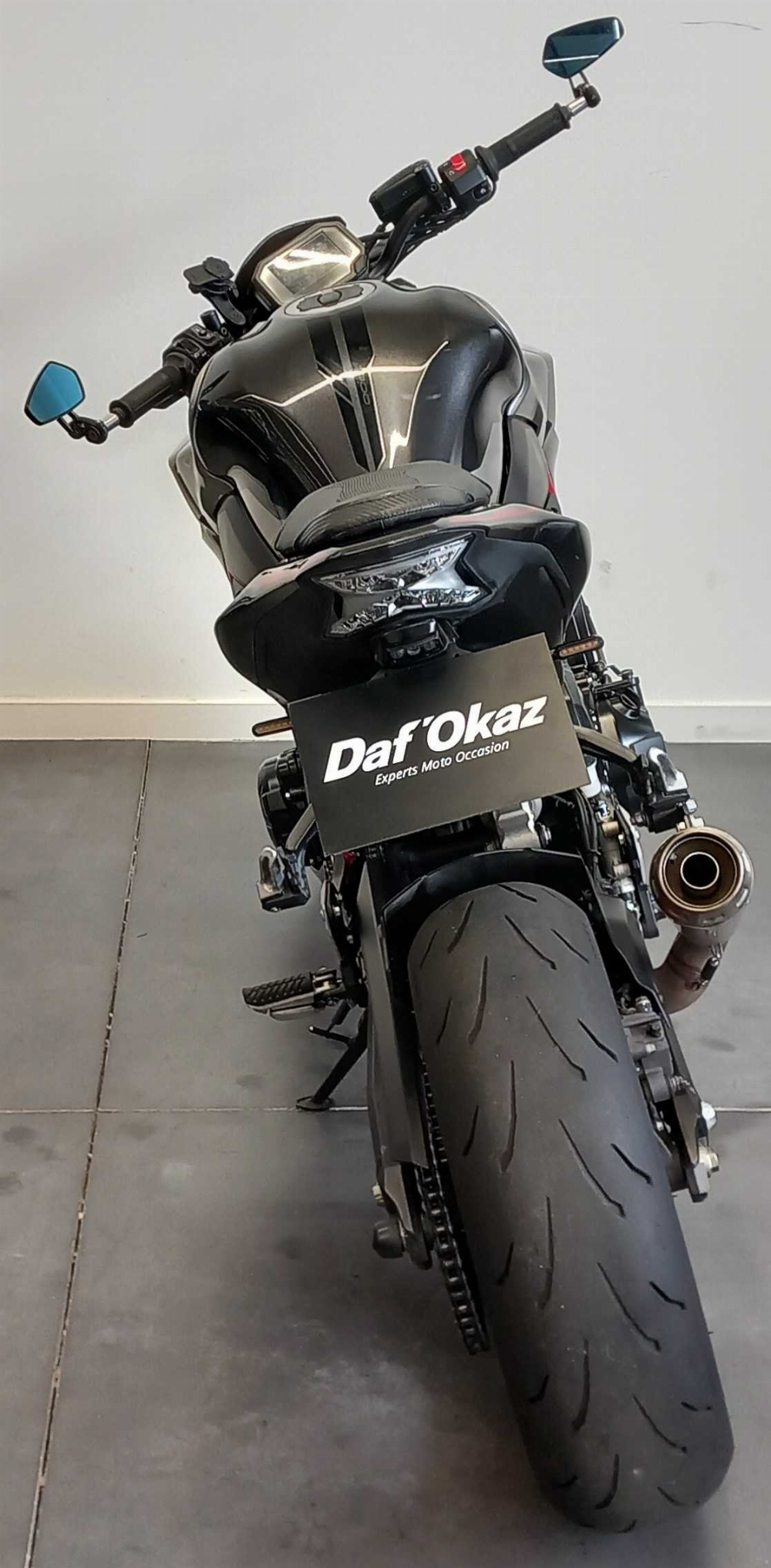 Kawasaki Z 900 2023 vue arrière