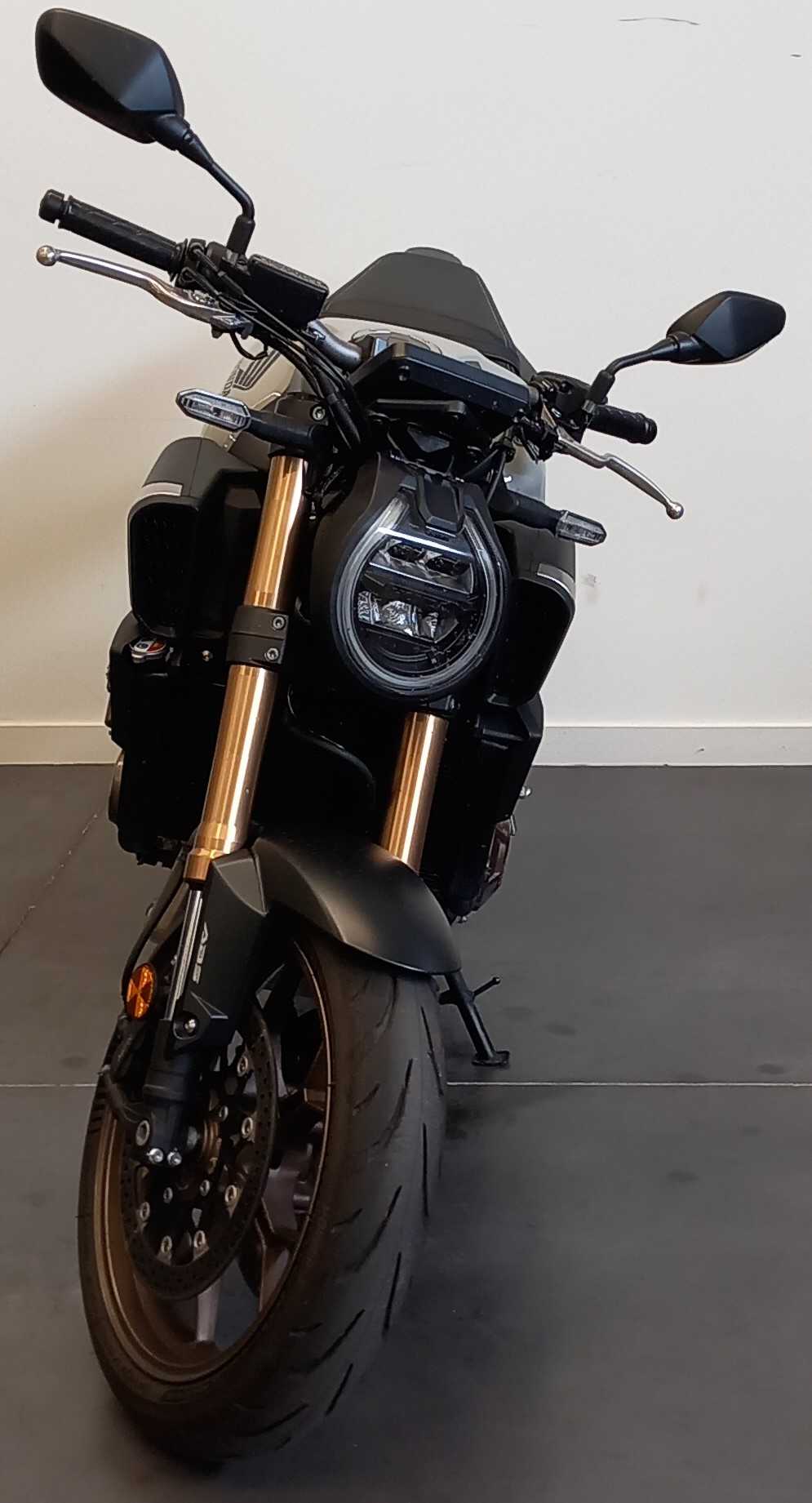 Honda CB 650 R E-CLUTCH 2024 vue avant