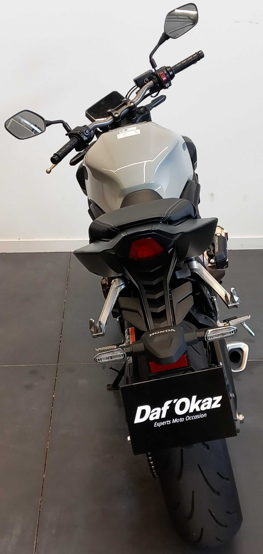 Honda CB 650 R E-CLUTCH 2024 vue arrière
