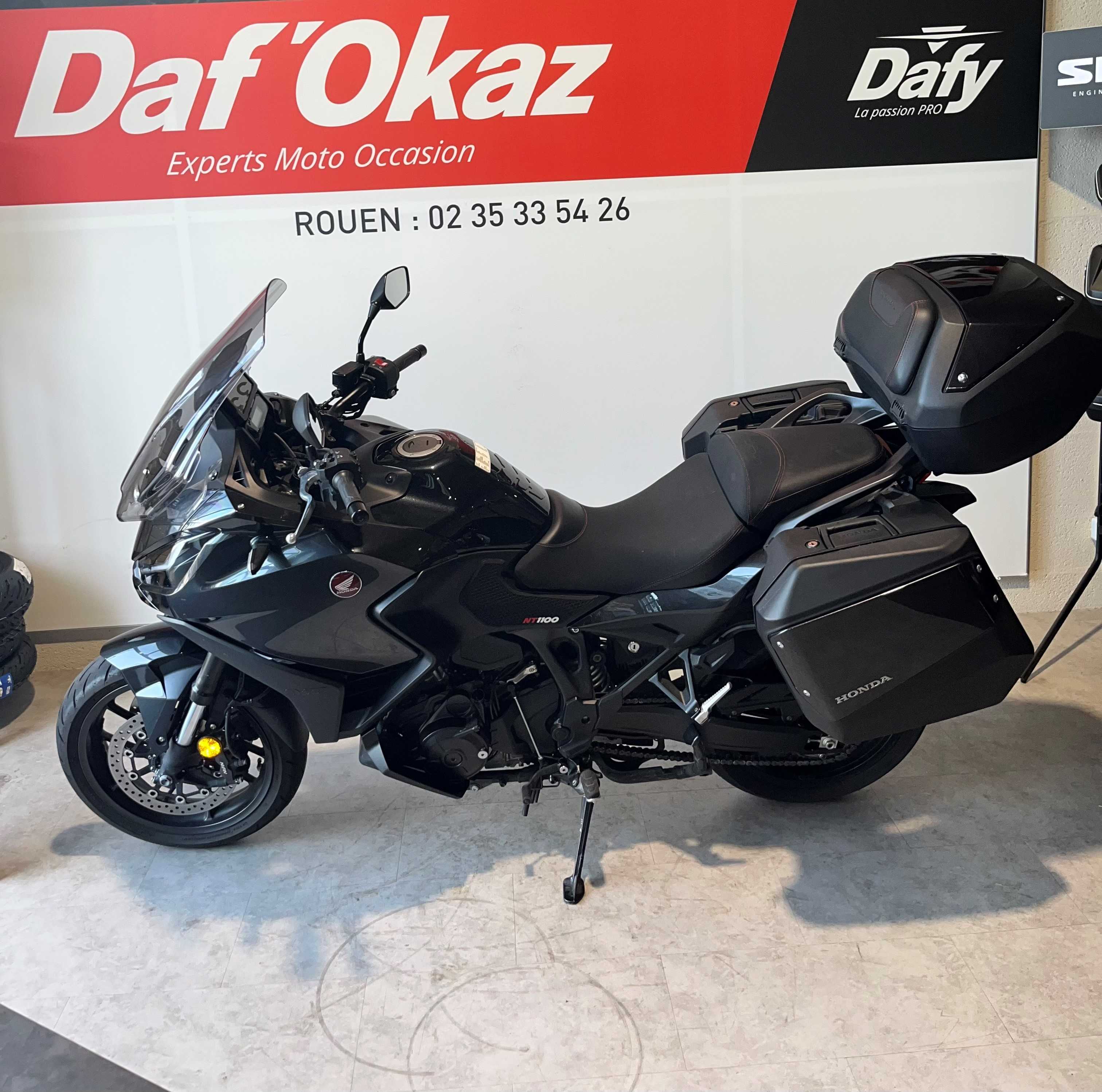 Honda NT 1100 2023 HD vue gauche