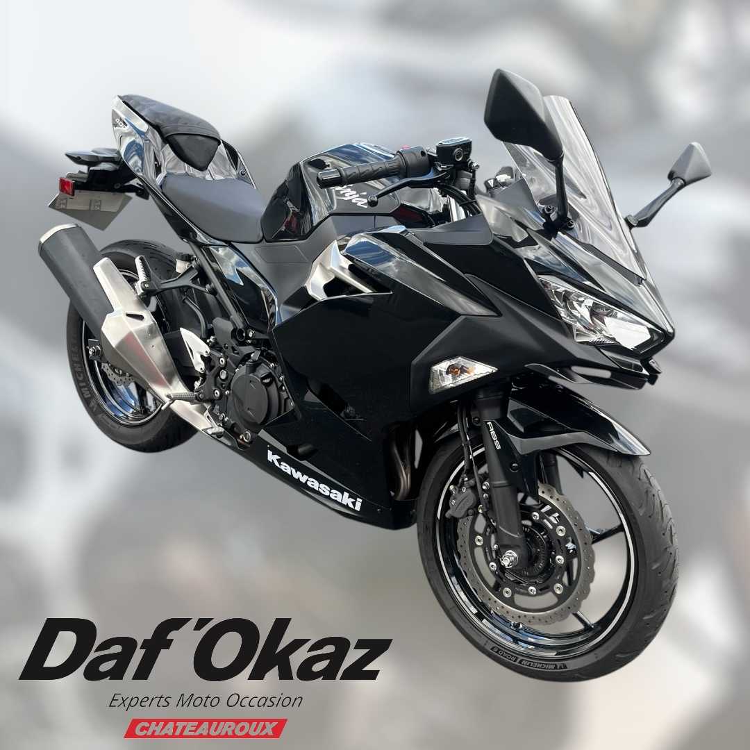 Kawasaki Ninja 400 2018 HD vue 3/4 droite