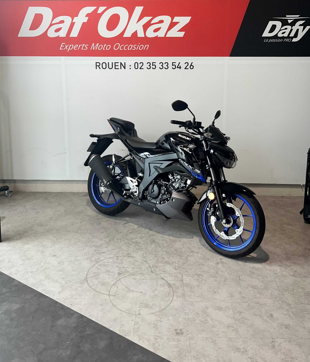 Suzuki GSX-S125 2023 vue 3/4 droite