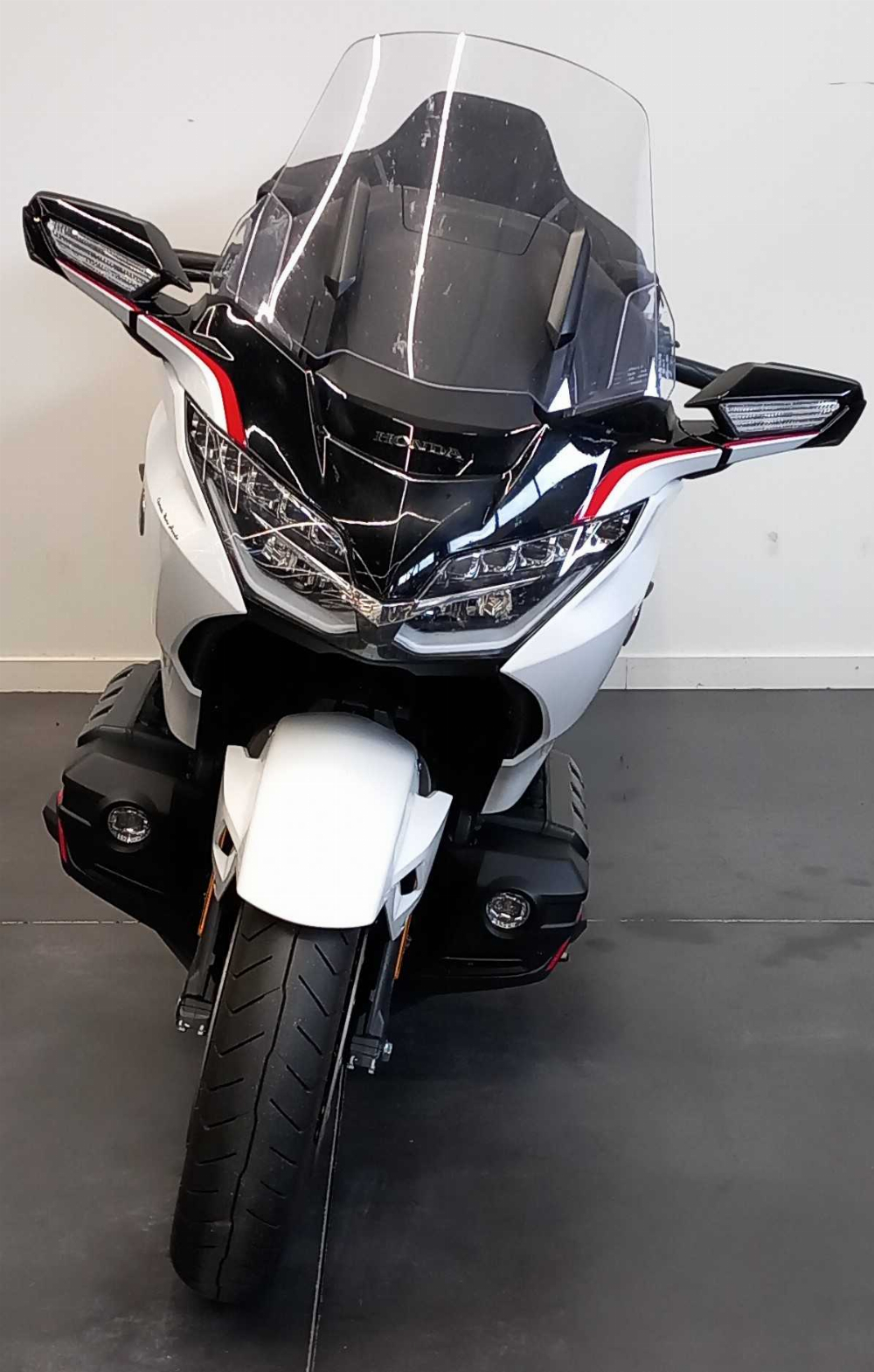 Honda GL 1800 Goldwing Touring DCT 2024 vue avant
