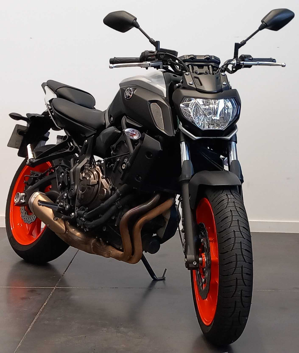 Yamaha MT-07 ABS (35KW) 2020 vue 3/4 droite