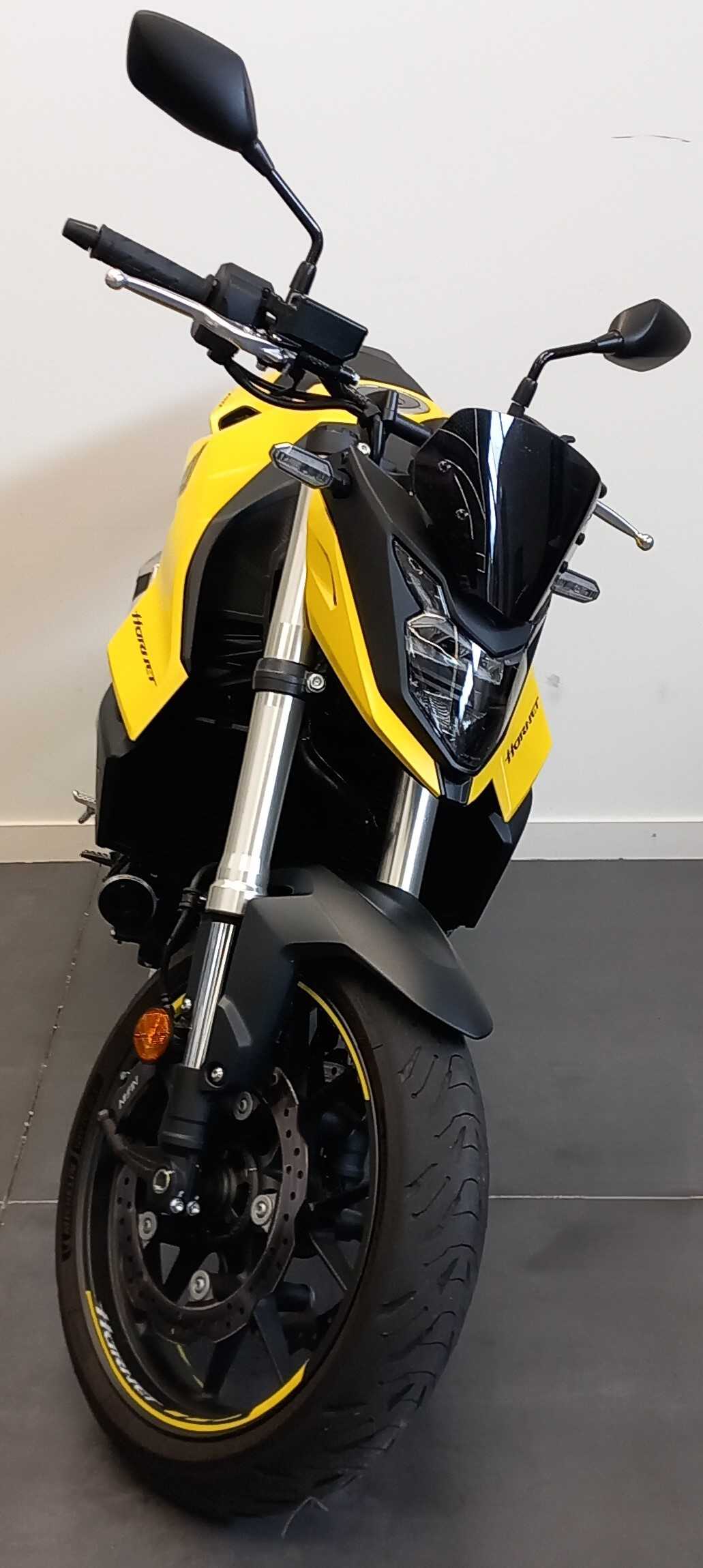 Honda CB 750 F Hornet 2024 HD vue avant