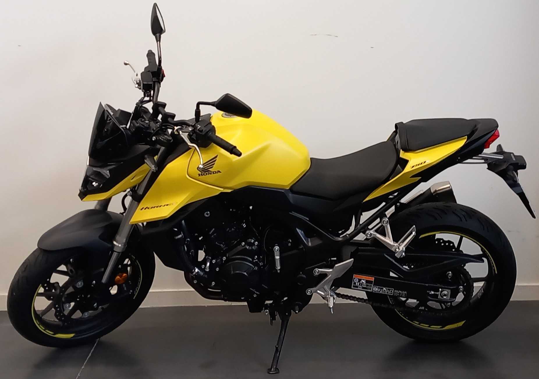 Honda CB 750 F Hornet 2024 HD vue gauche