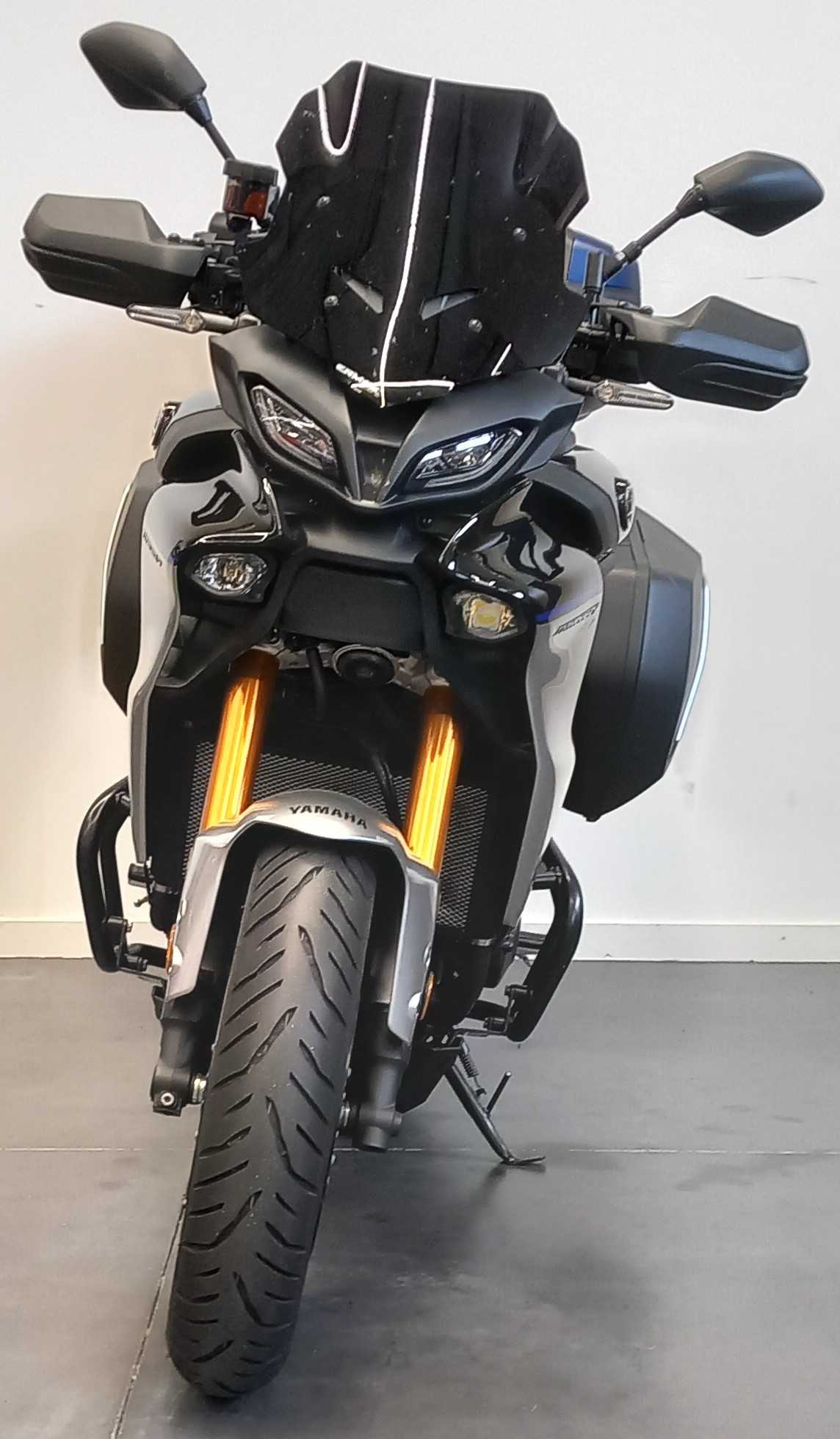 Yamaha Tracer 900 GT 2023 HD vue avant