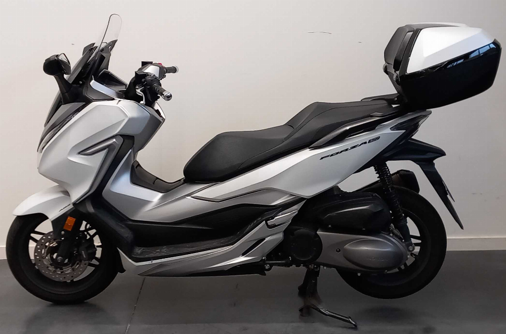 Honda NSS 300 Forza ABS 2019 vue gauche