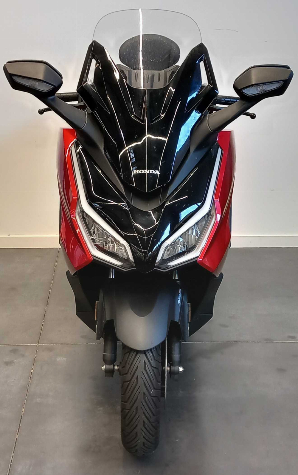 Honda NSS 125 Forza 2024 vue avant