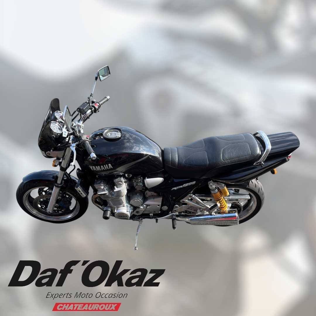 Yamaha XJR 1300 2002 HD vue arrière