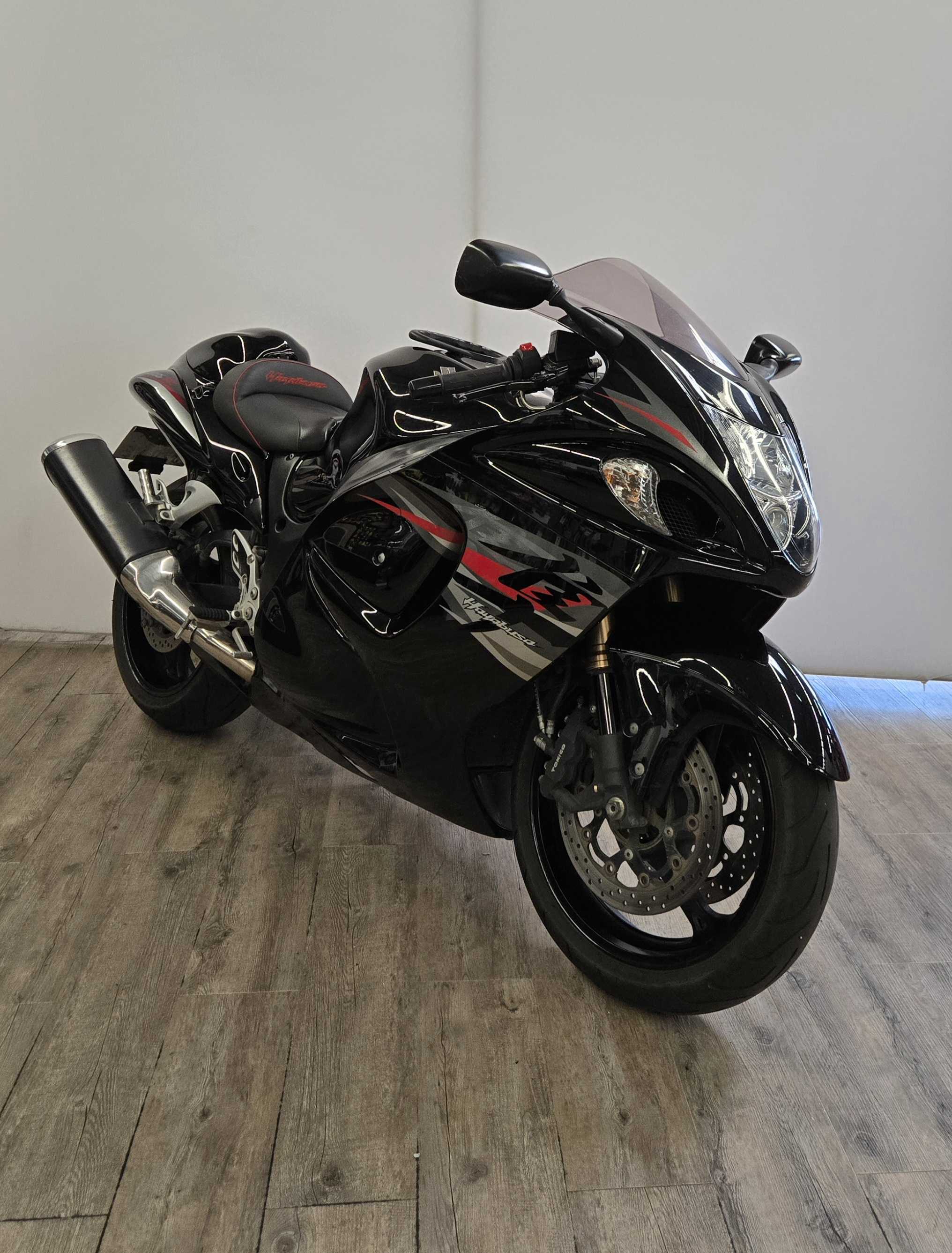 Suzuki GSX-R 1300 Hayabusa 2012 HD vue 3/4 droite