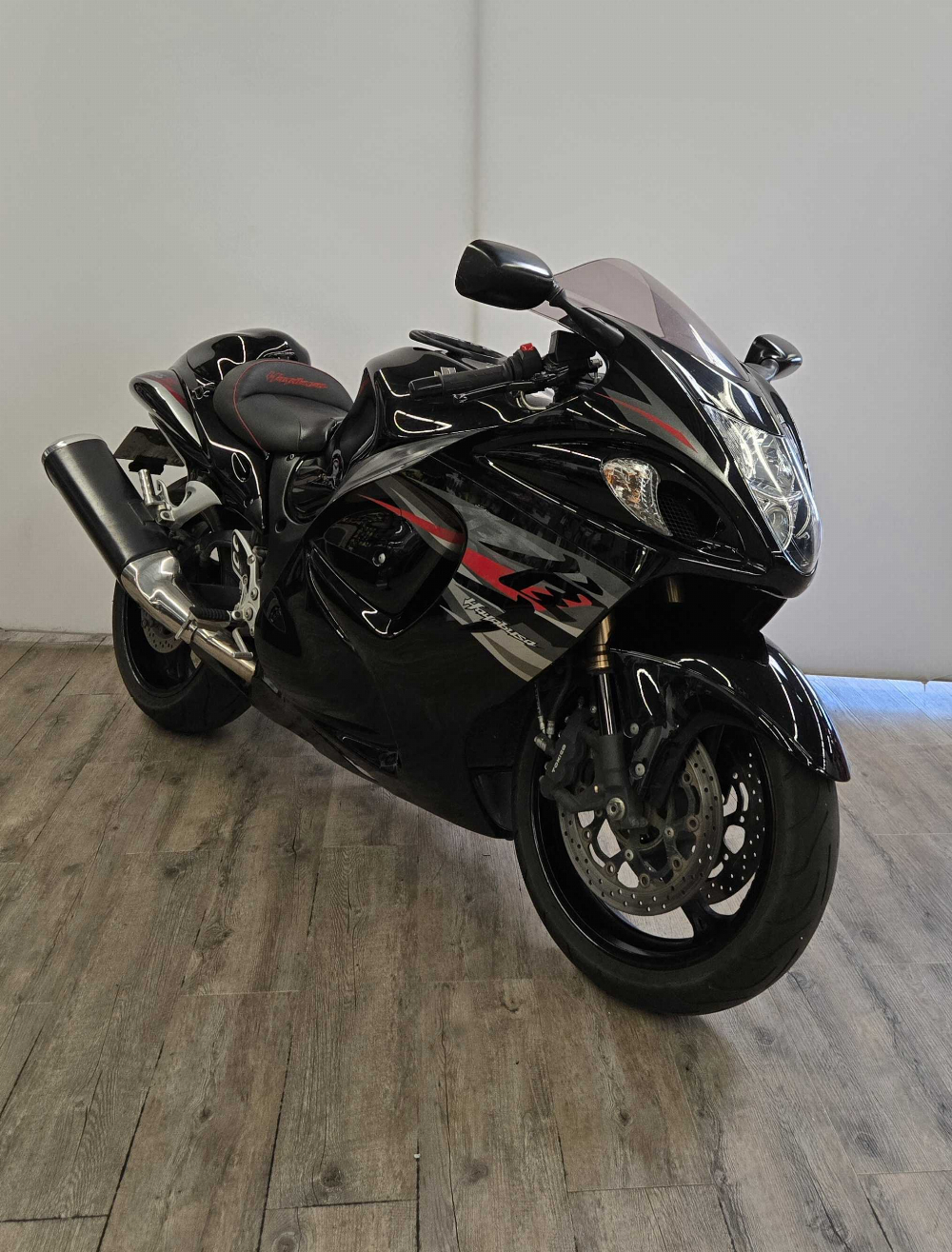 Suzuki GSX-R 1300 Hayabusa 2012 vue 3/4 droite