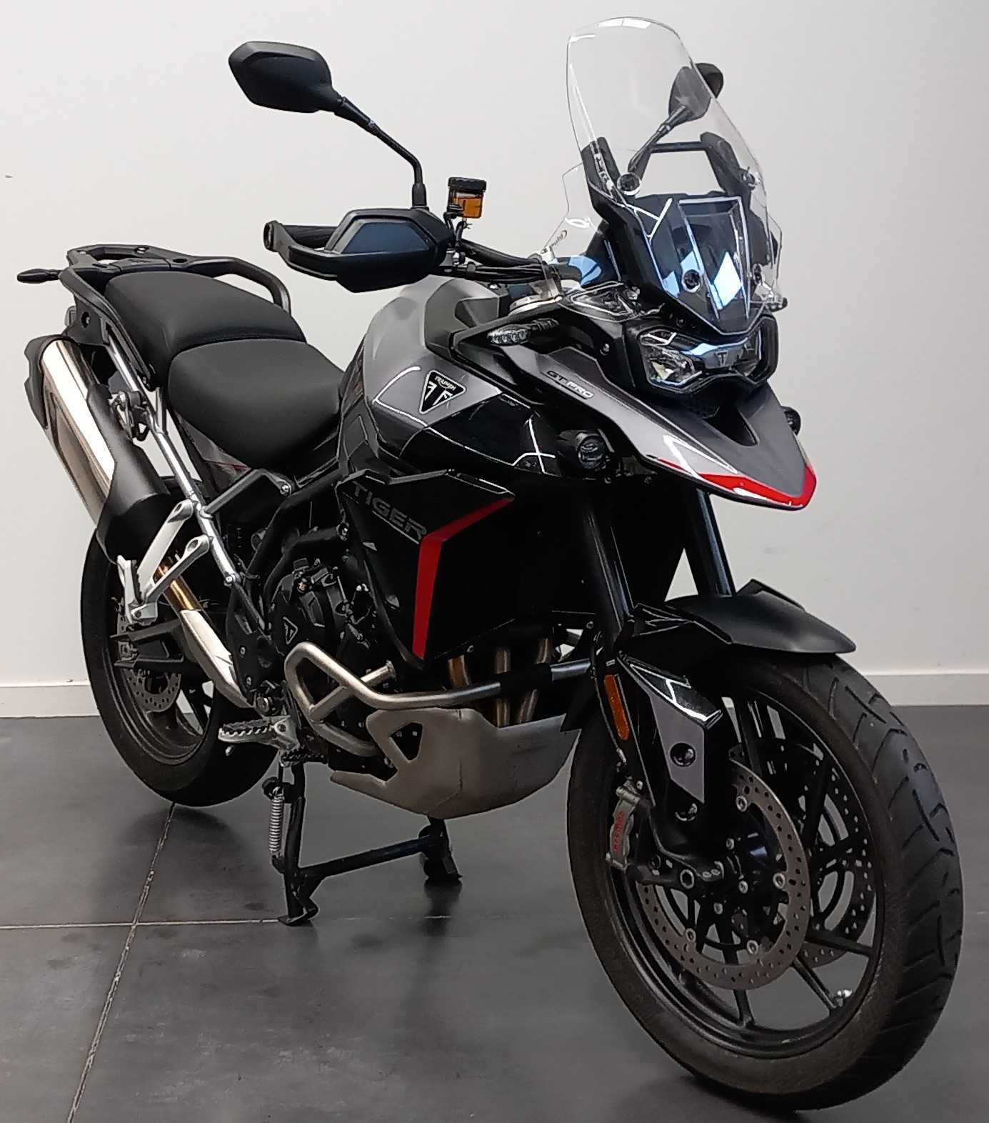 Triumph TIGER 900 GT PRO 2025 HD vue 3/4 droite