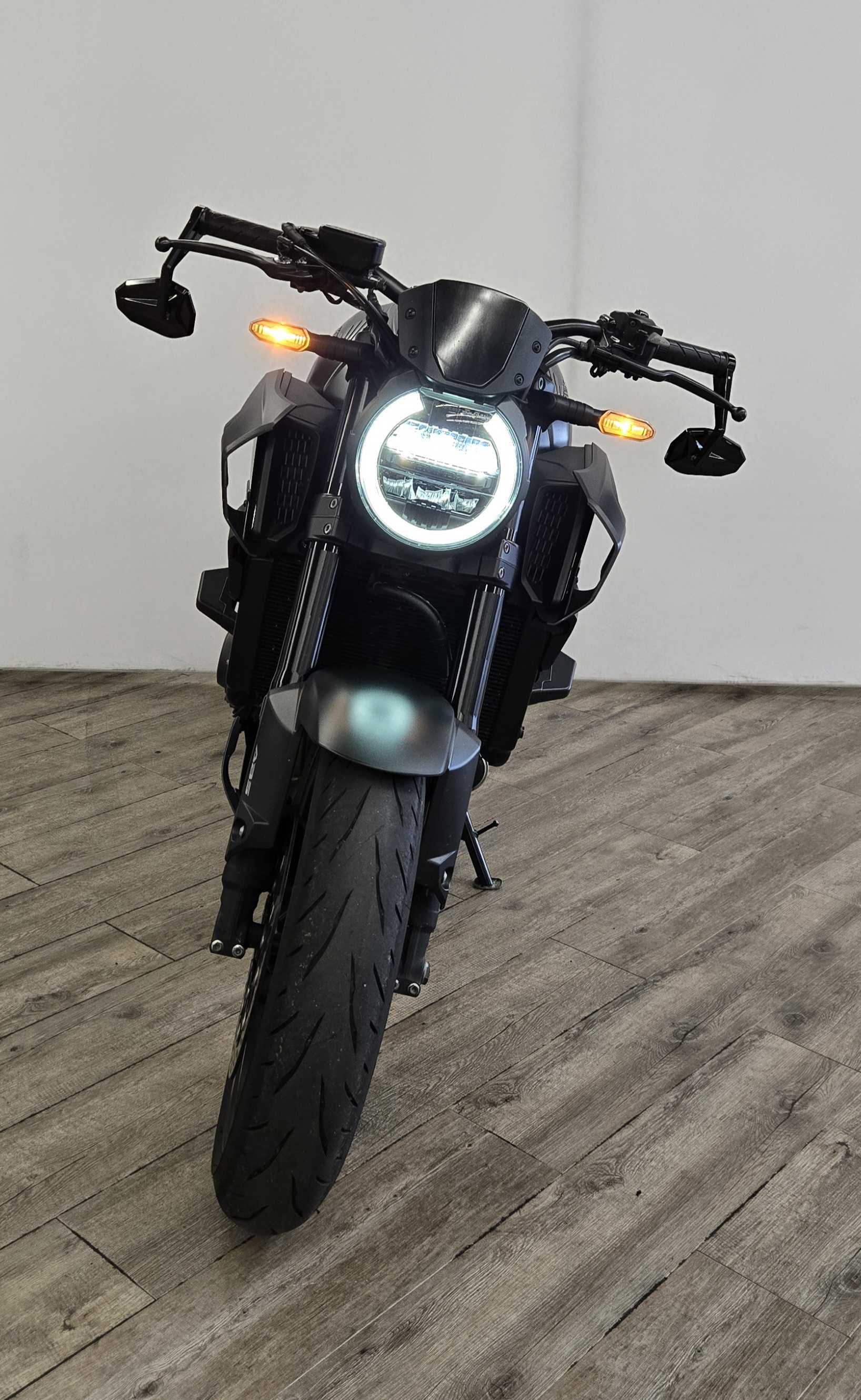 Honda CB 650 R 2022 HD vue avant