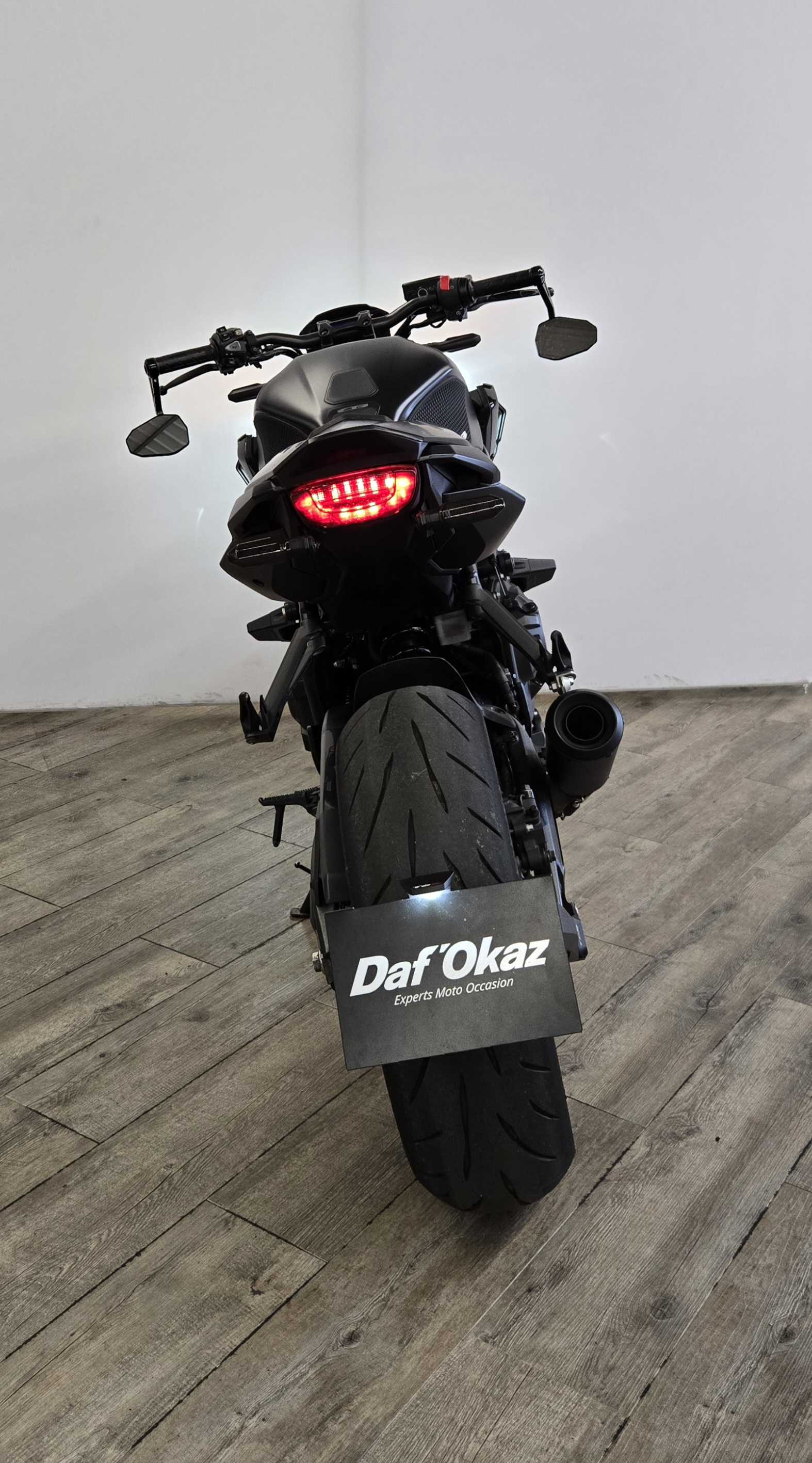 Honda CB 650 R 2022 HD vue arrière