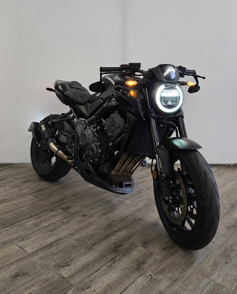 Honda CB 650 R 2022 vue 3/4 droite