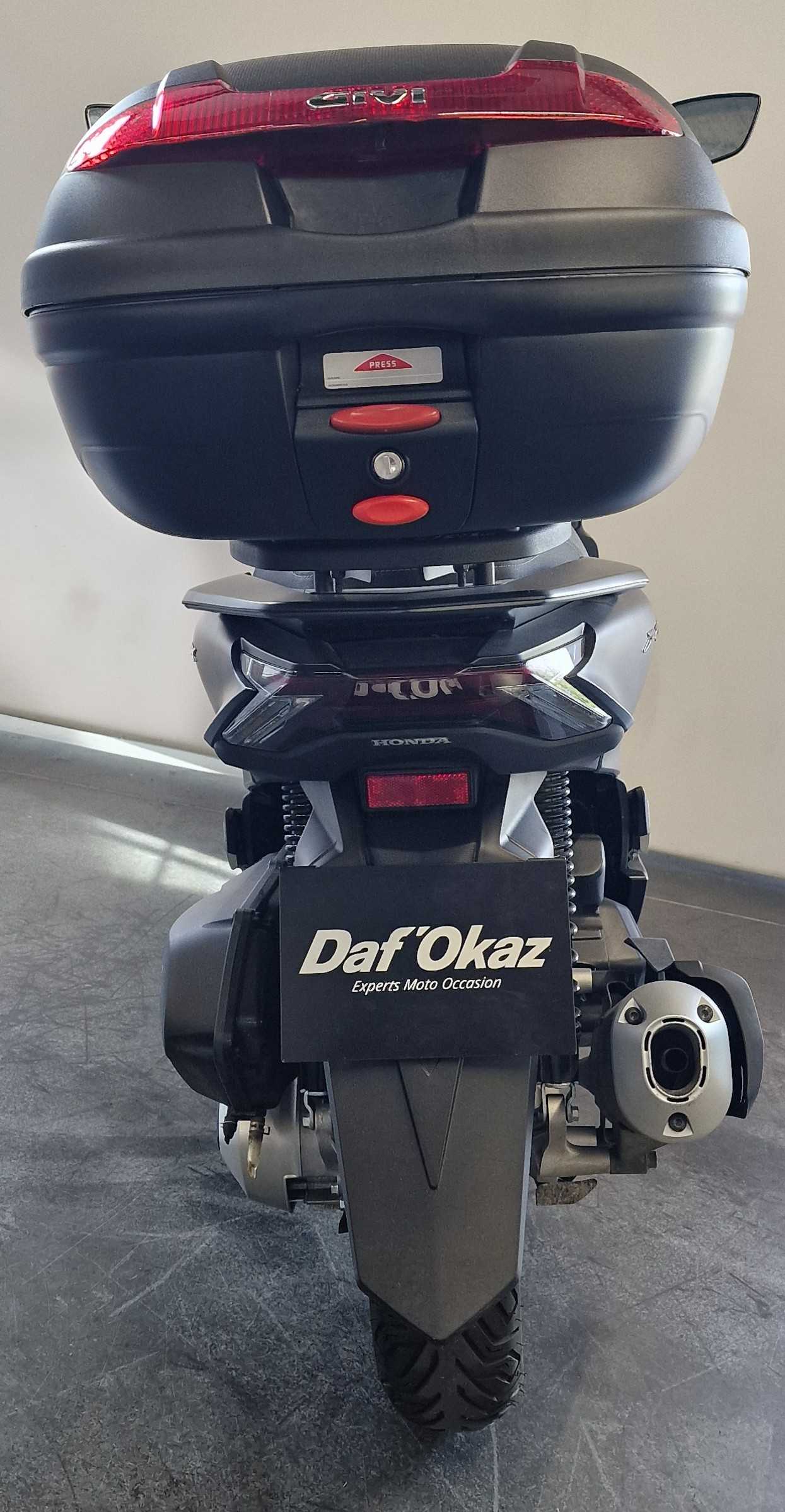 Honda PCX 125 2022 HD vue arrière