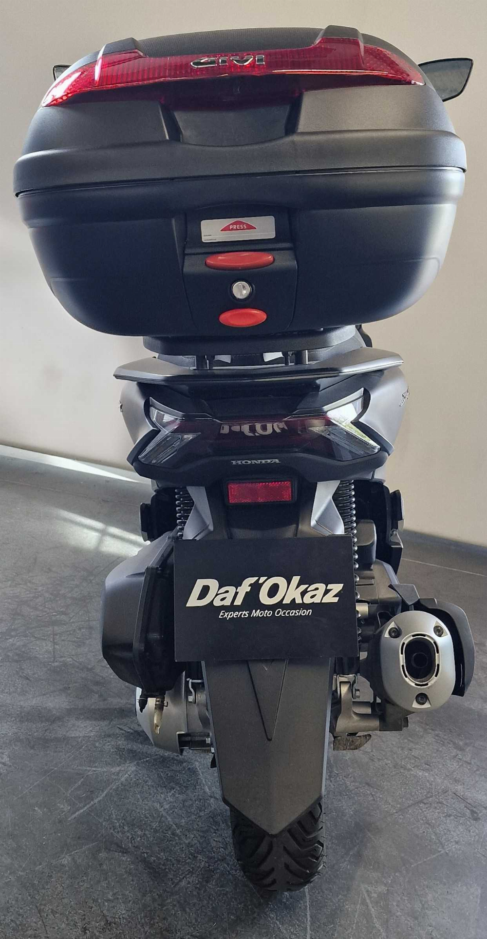 Honda PCX 125 2022 vue arrière