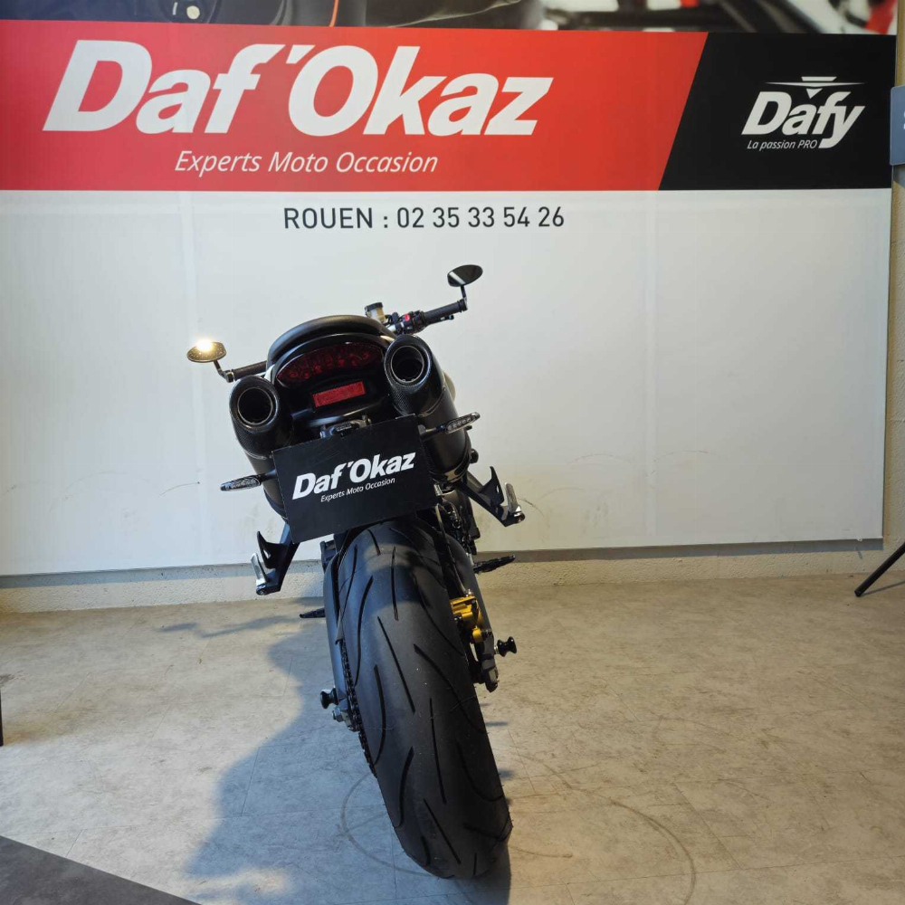 Triumph 675 Street Triple R 2012 vue arrière