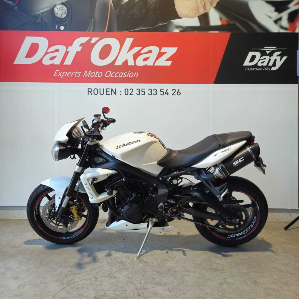 Triumph 675 Street Triple R 2012 vue gauche