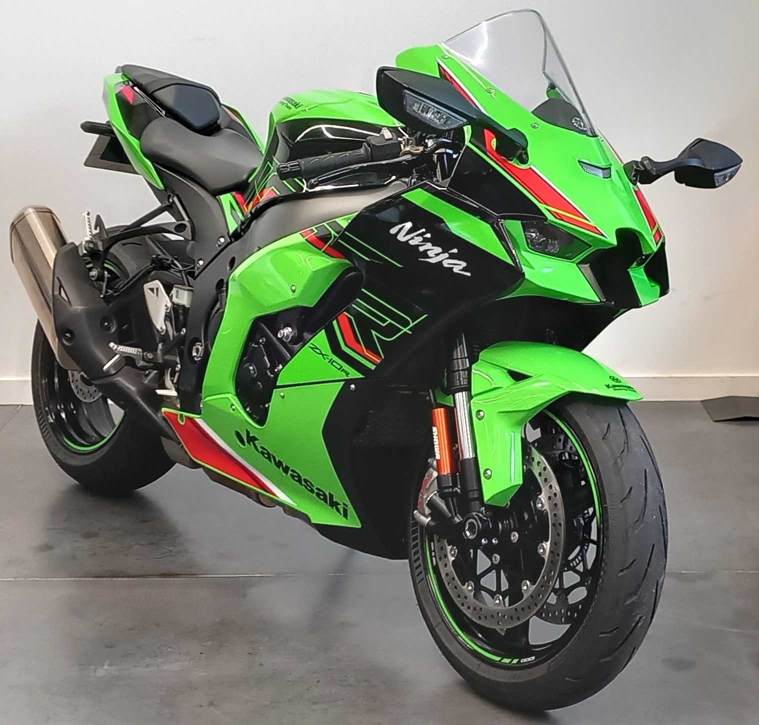 Kawasaki ZX-10R KRT 2023 HD vue 3/4 droite