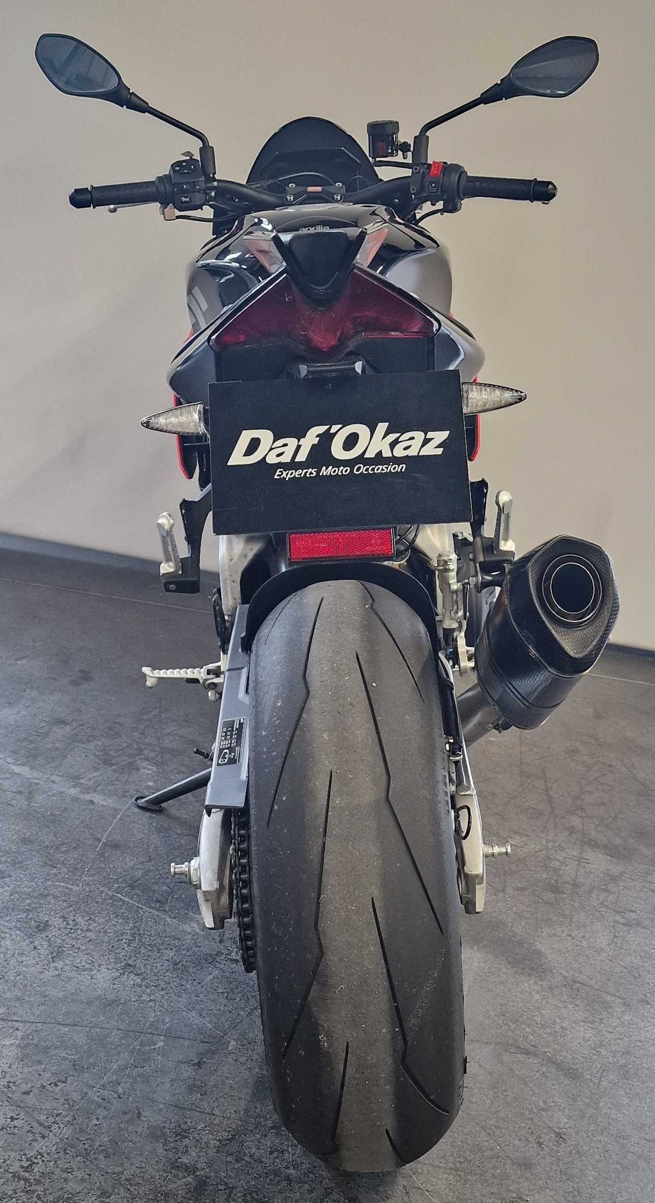 Aprilia TUONO V4 FACTORY 2023 HD vue arrière