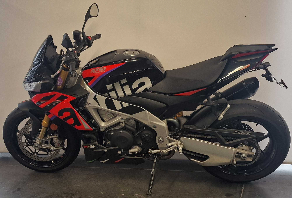 Aprilia TUONO V4 FACTORY 2023 vue gauche