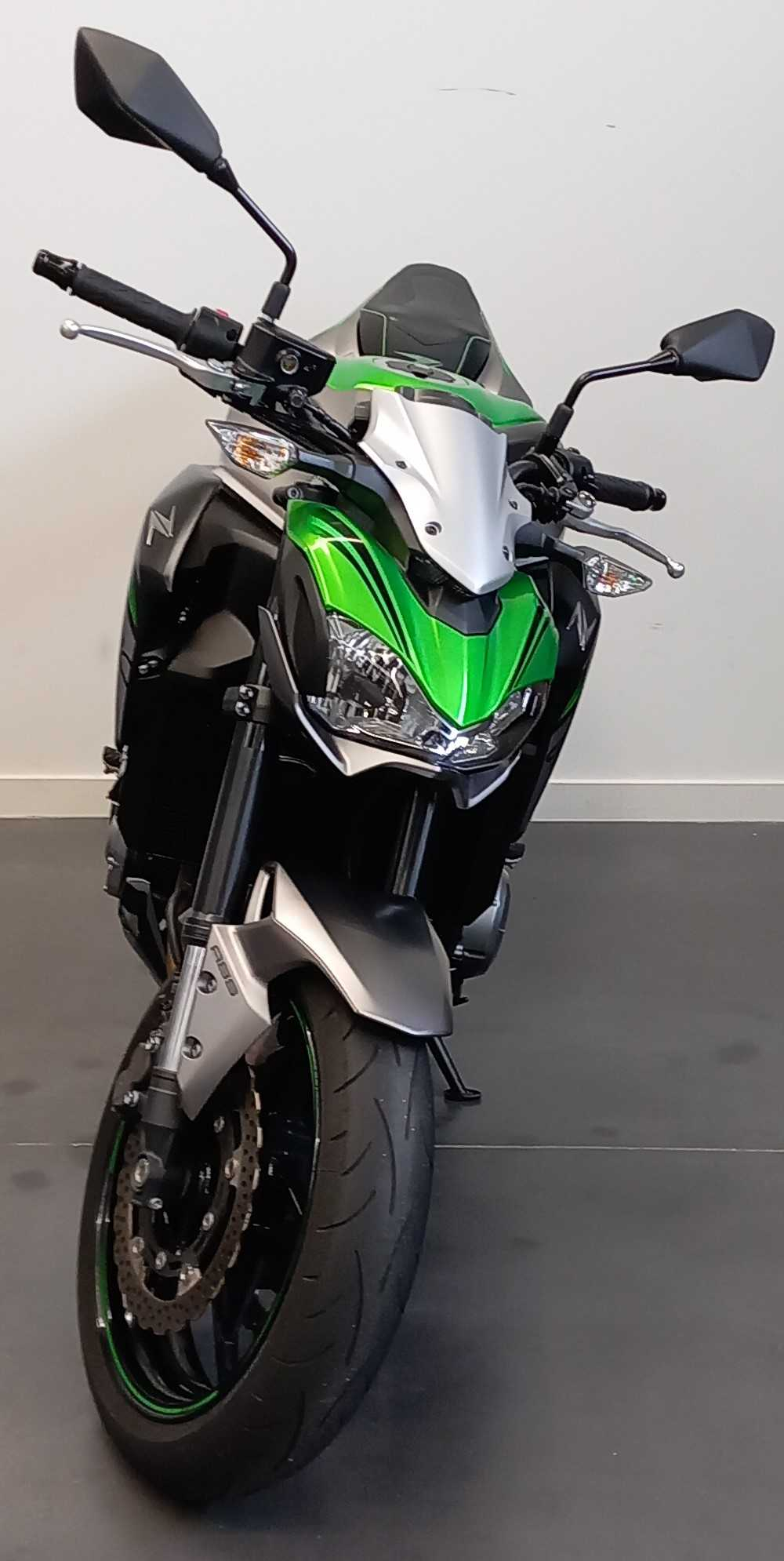 Kawasaki Z 900 2020 vue avant