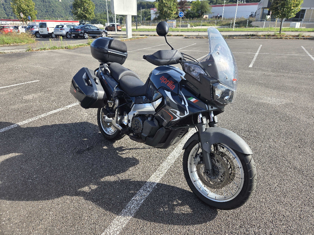 Aprilia ETV 1000 Caponord 2002 vue 3/4 droite