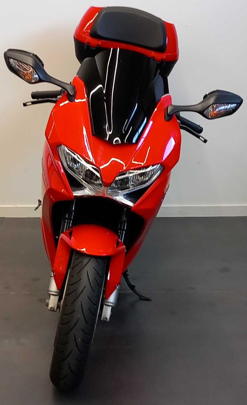 Honda VFR 800 F RC79 2014 vue avant