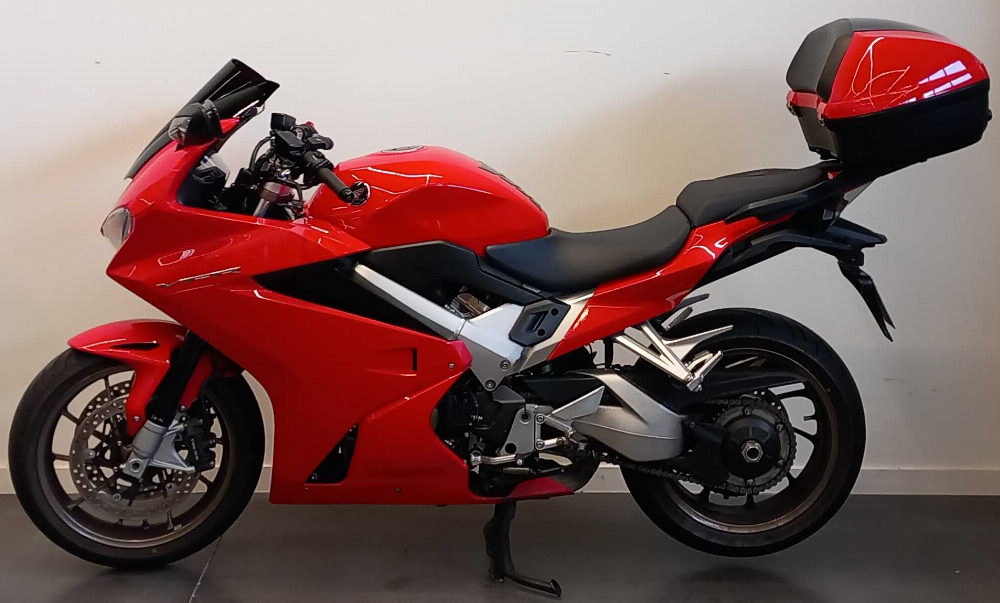 Honda VFR 800 F RC79 2014 vue gauche