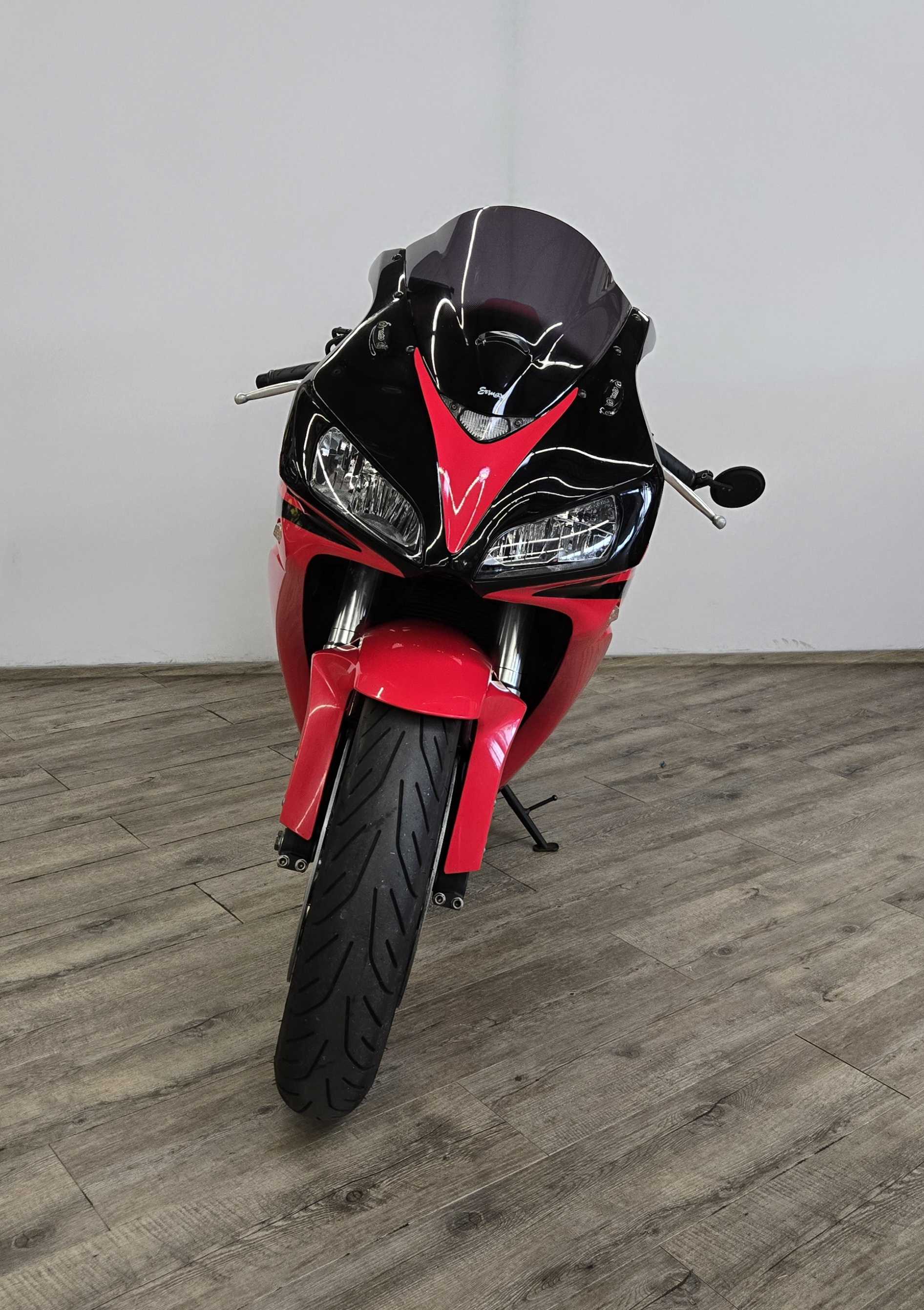 Honda CBR 1000 RR Fireblade 2006 HD vue avant