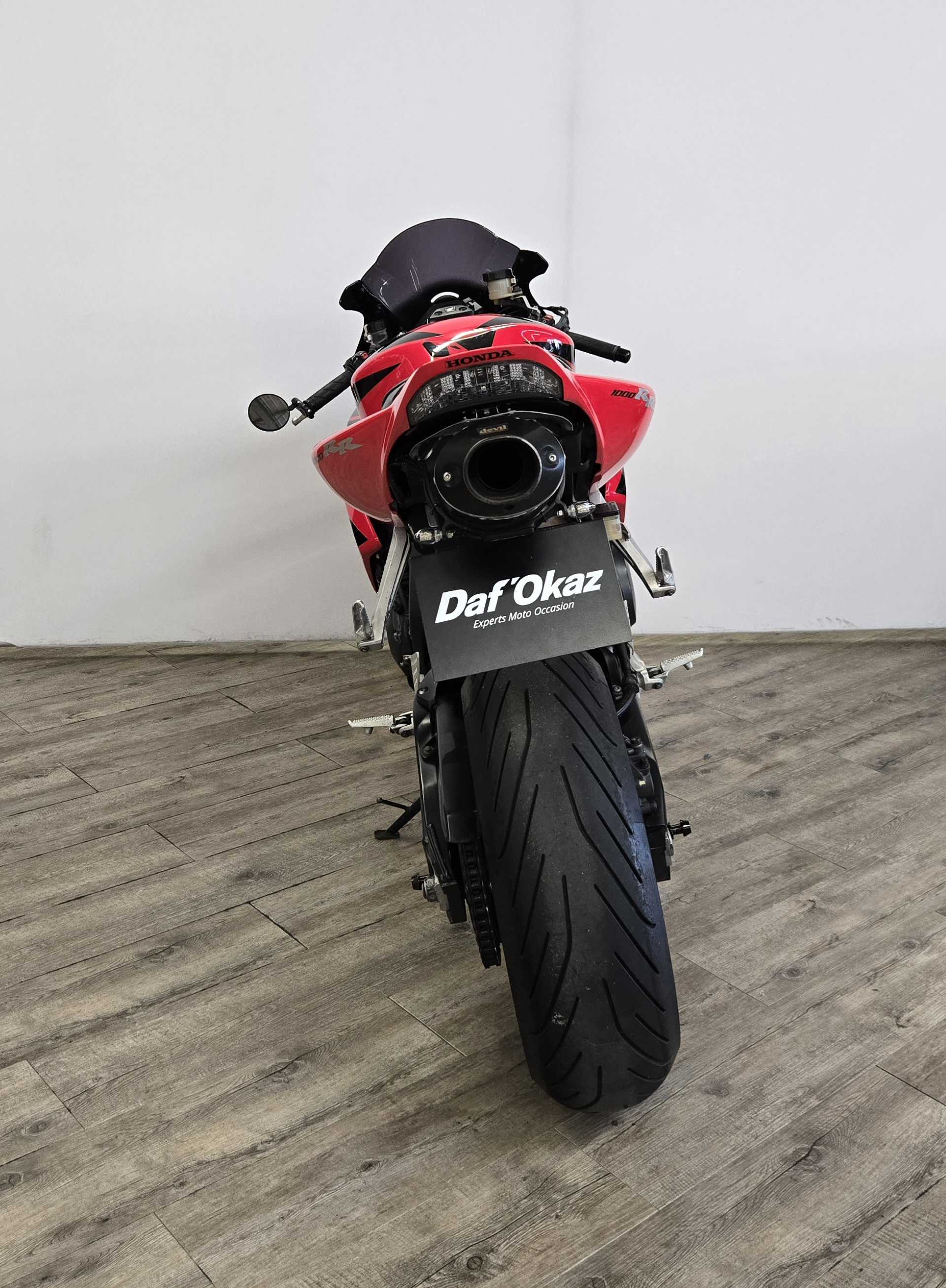 Honda CBR 1000 RR Fireblade 2006 HD vue arrière