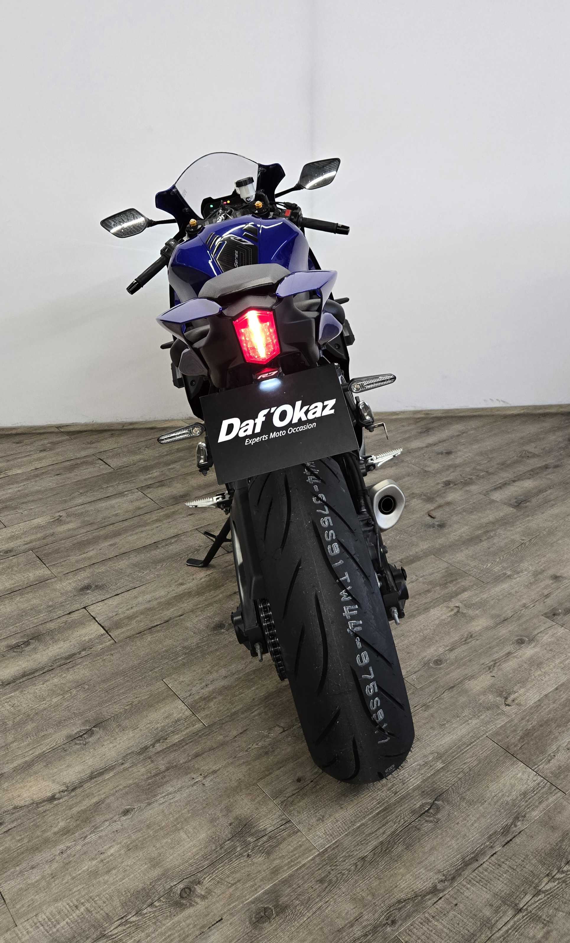 Yamaha YZF 700 R7 A2 2023 HD vue arrière