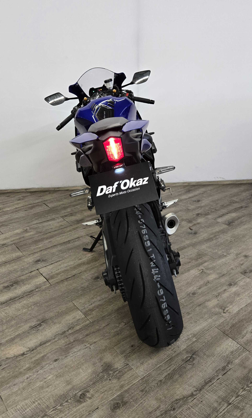 Yamaha YZF 700 R7 A2 2023 vue arrière