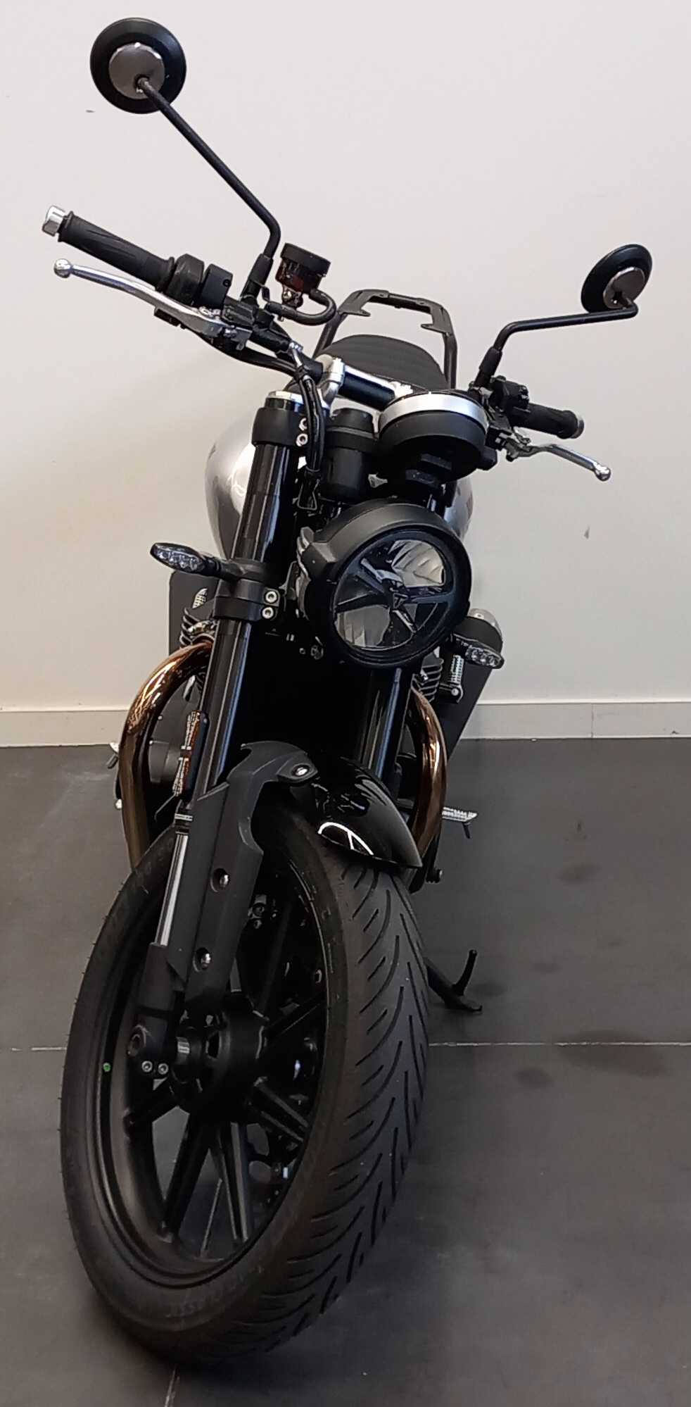 Triumph 900 Speed Twin A2 2023 vue avant
