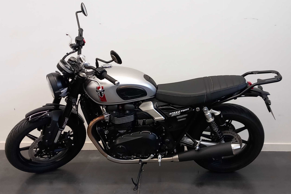Triumph 900 Speed Twin A2 2023 vue gauche
