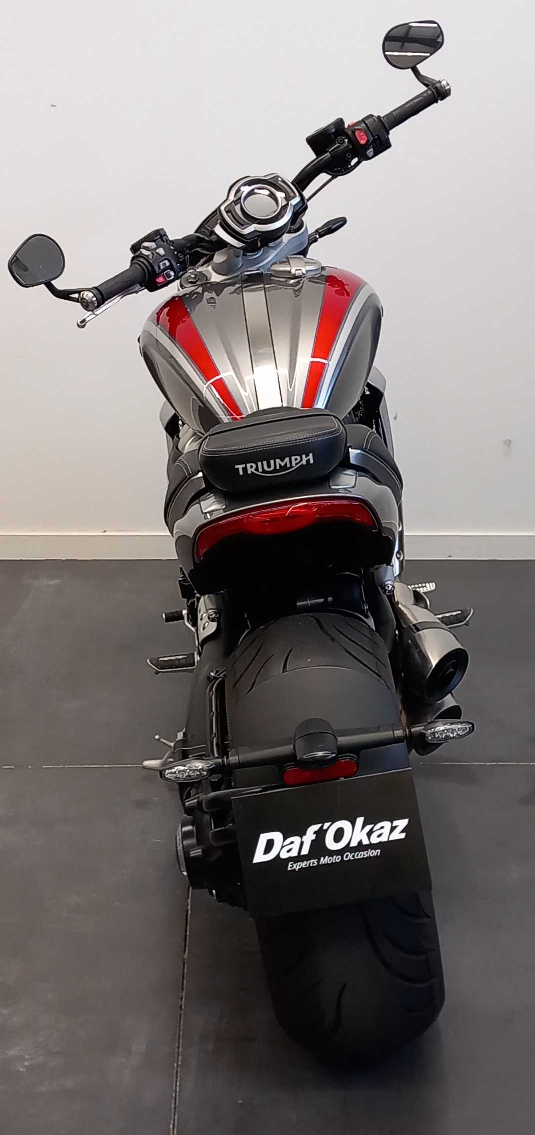 Triumph 2500 Rocket III R 2021 HD vue arrière