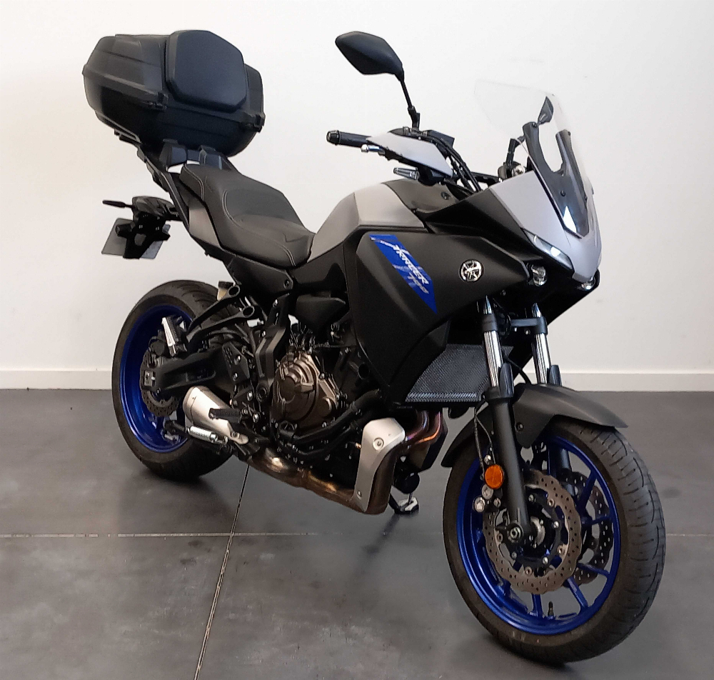 Yamaha MT-07 Tracer (MTT690) (35KW) 2020 vue 3/4 droite