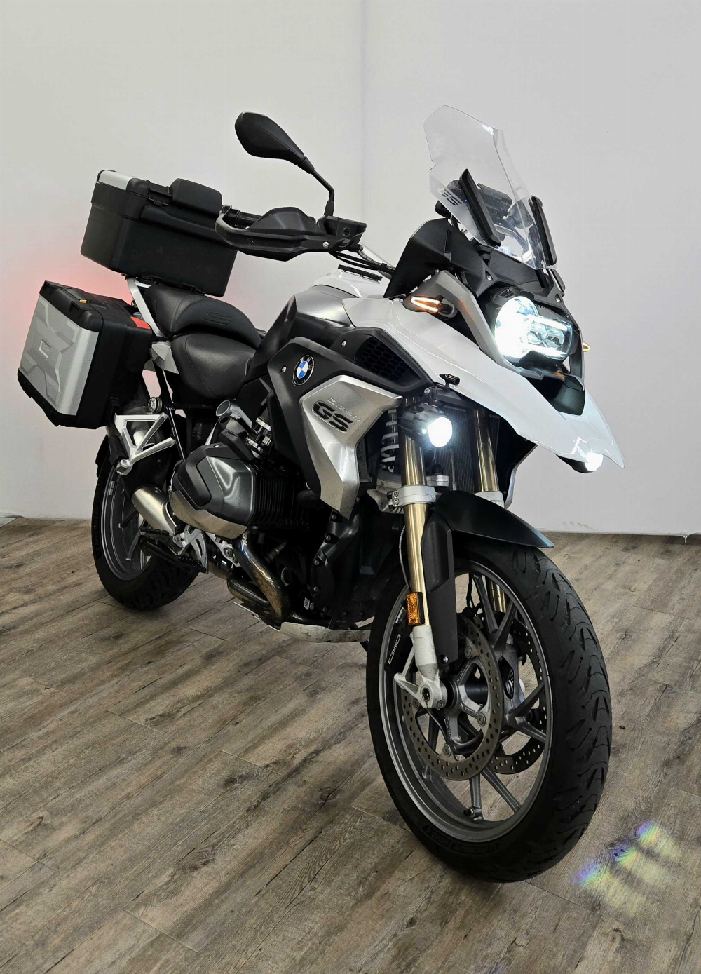 BMW R 1250 GS 2021 vue 3/4 droite