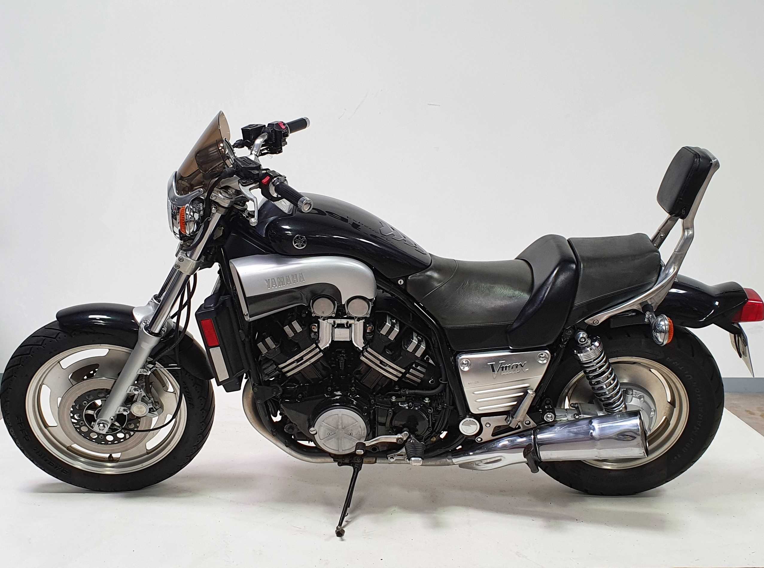 Yamaha V-Max 1992 HD vue gauche