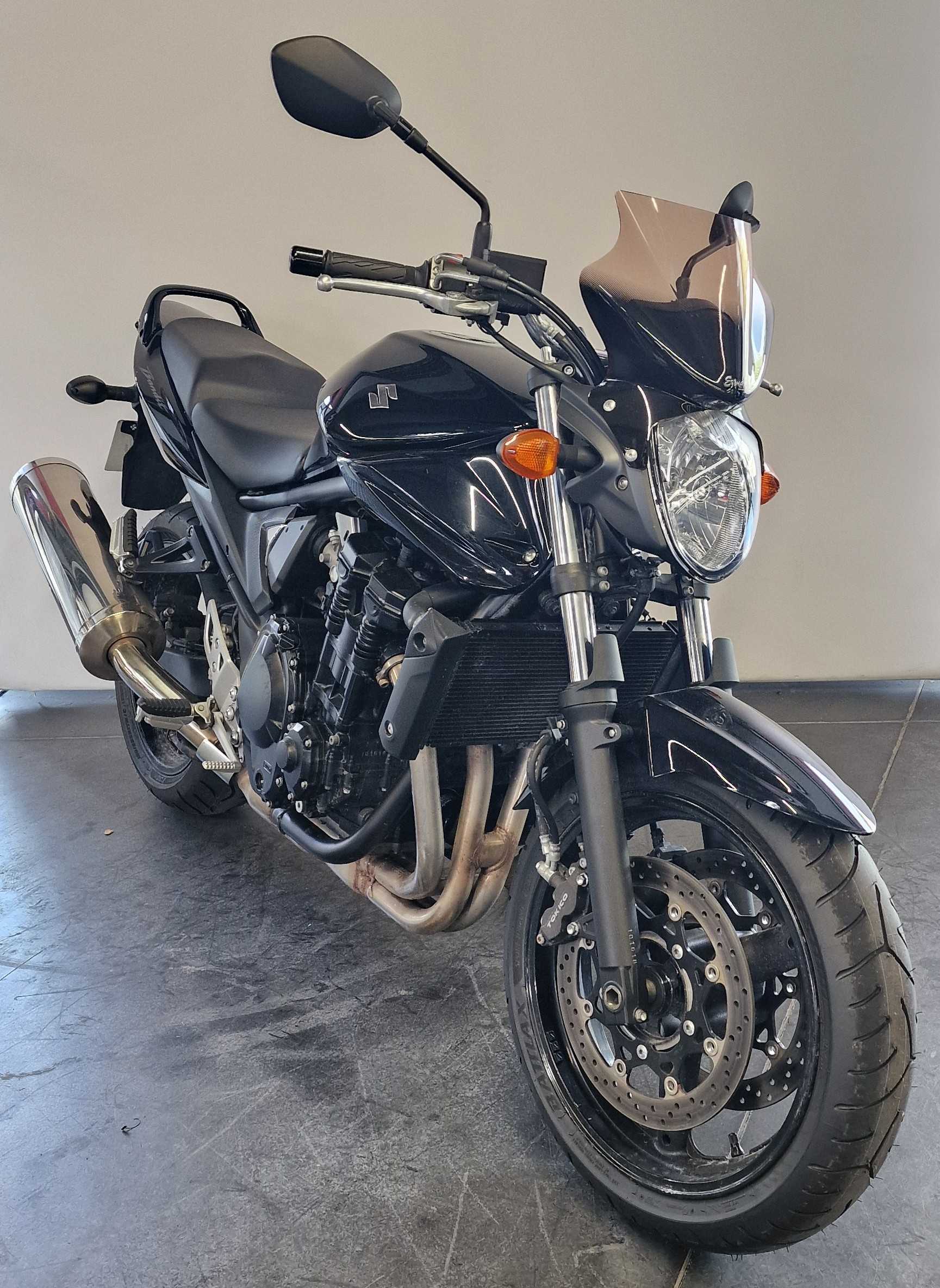 Suzuki GSF 650 N Bandit 2012 HD vue 3/4 droite
