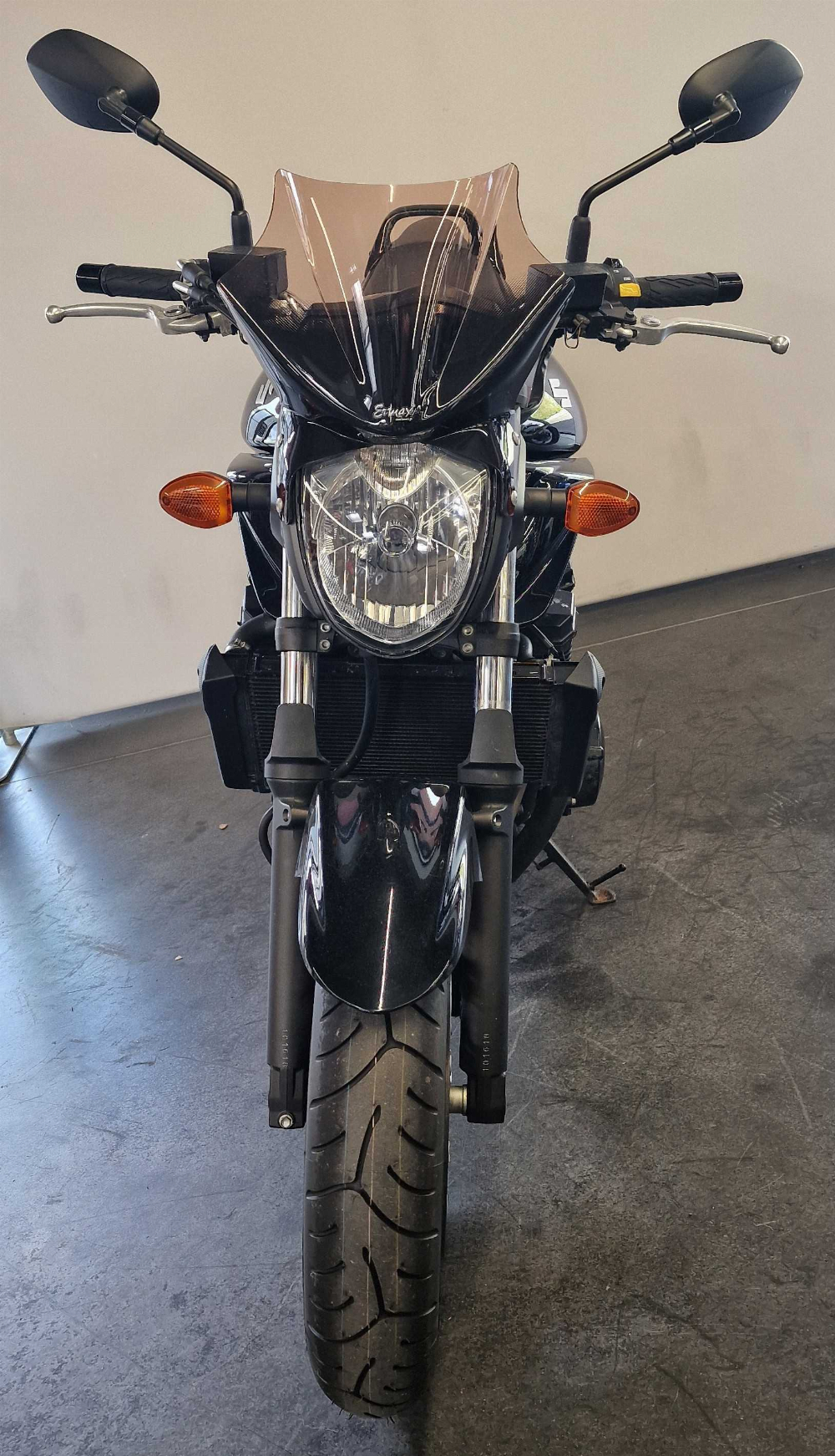Suzuki GSF 650 N Bandit 2012 vue avant