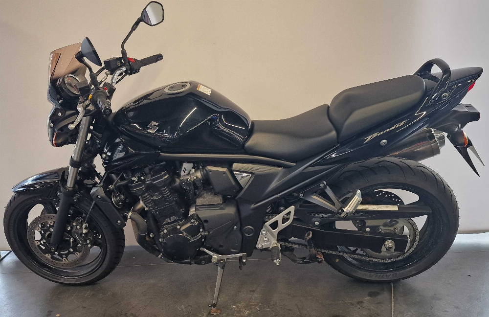 Suzuki GSF 650 N Bandit 2012 vue gauche
