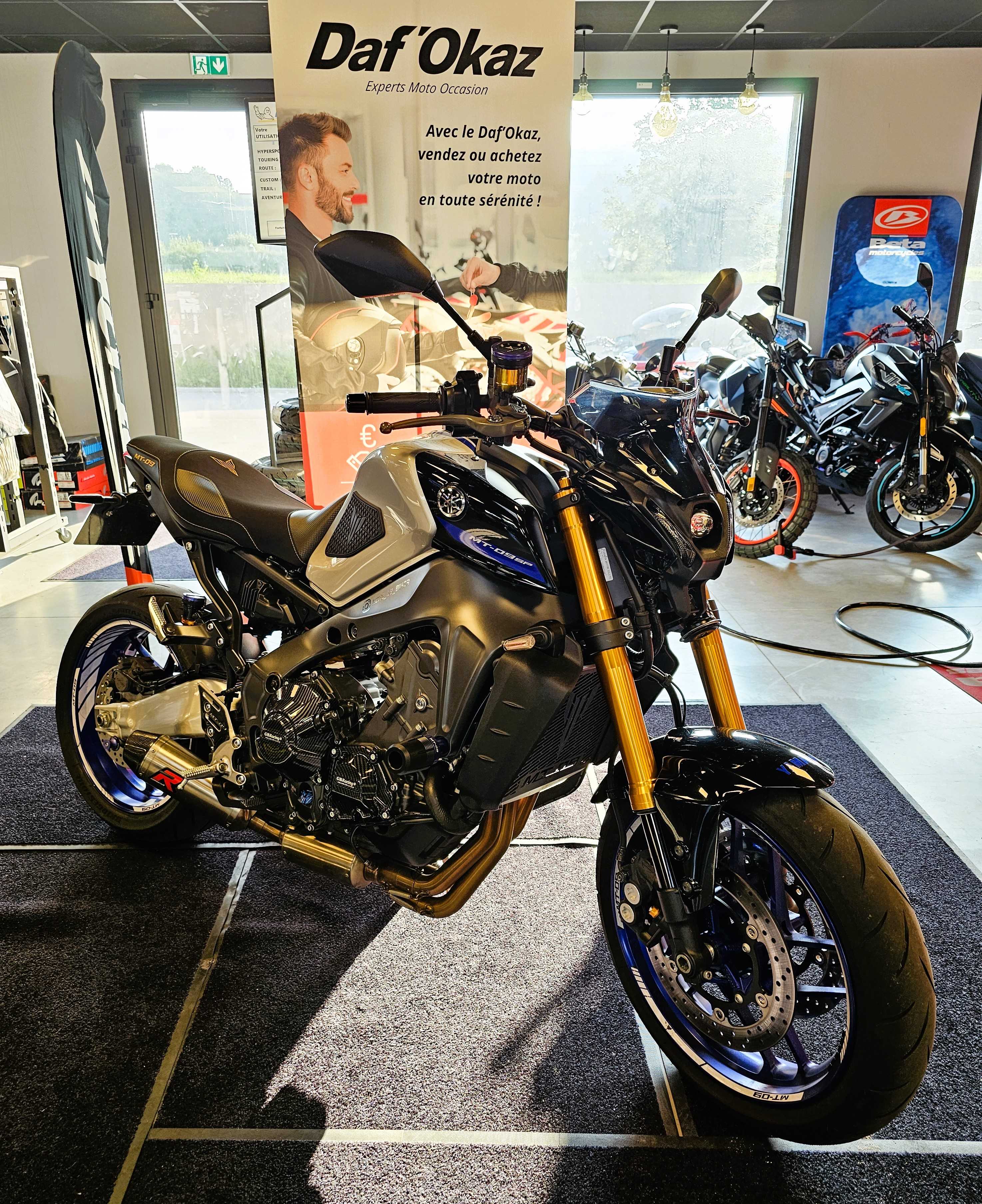 Yamaha MT-09 900 SP 2022 HD vue 3/4 droite