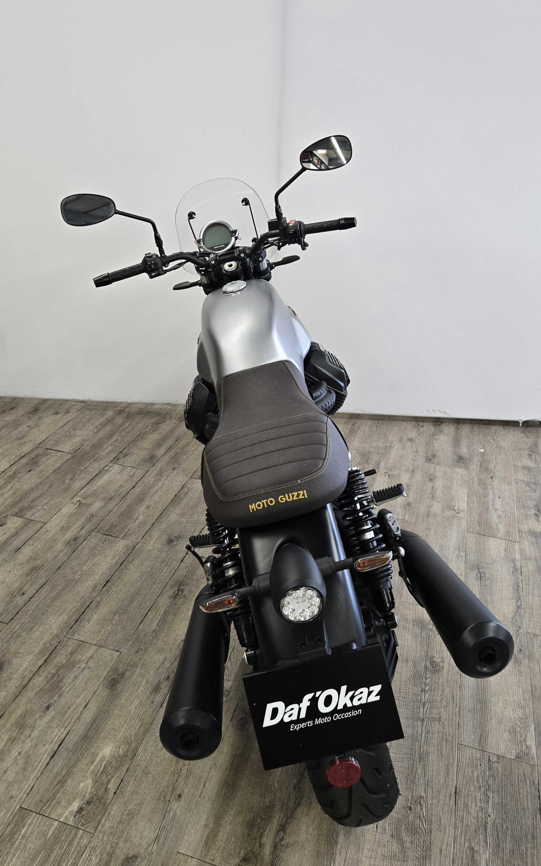 Moto Guzzi V7 STONE 850 V7 STONE 850 2022 HD vue arrière