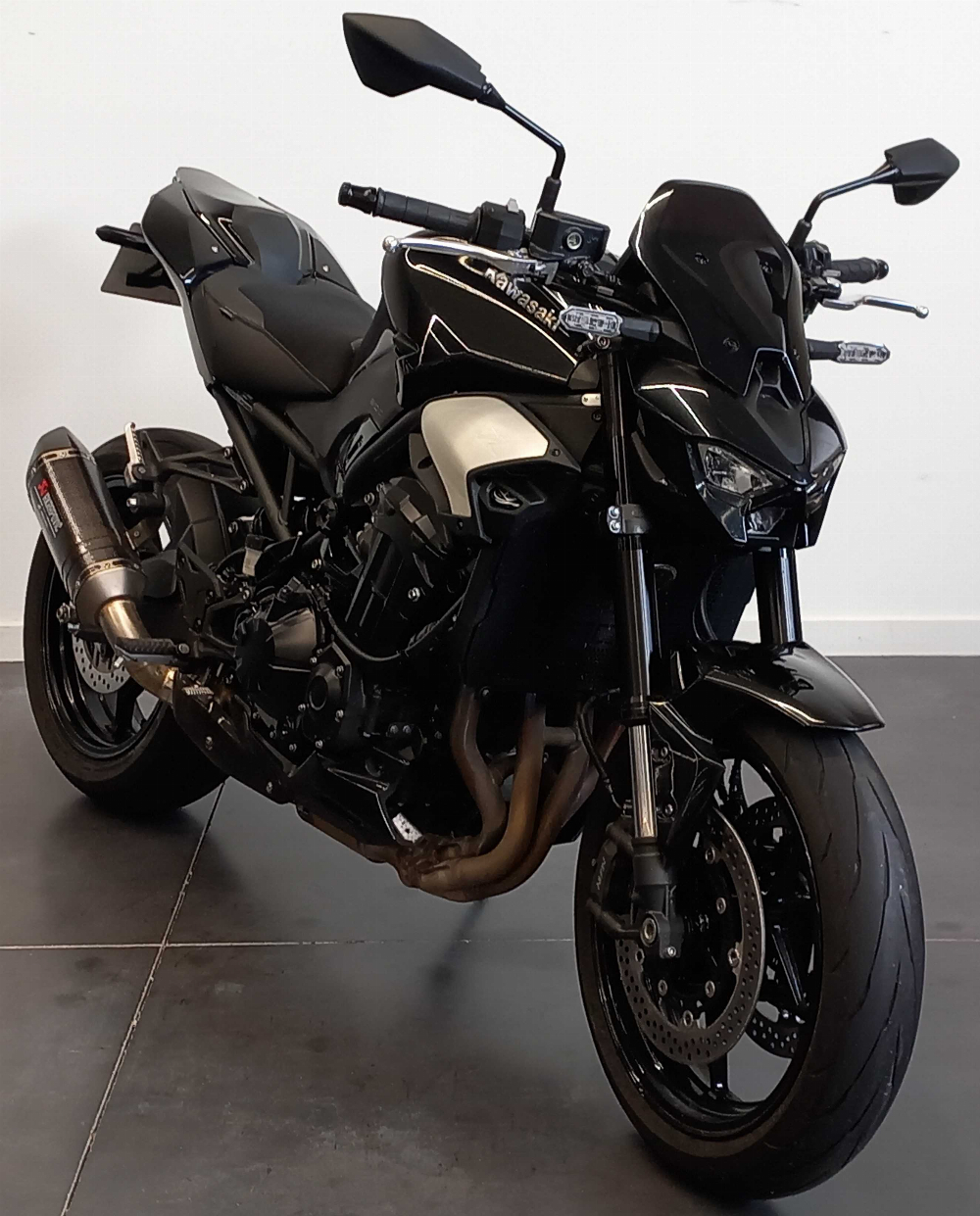 Kawasaki Z 900 A2 2023 vue 3/4 droite