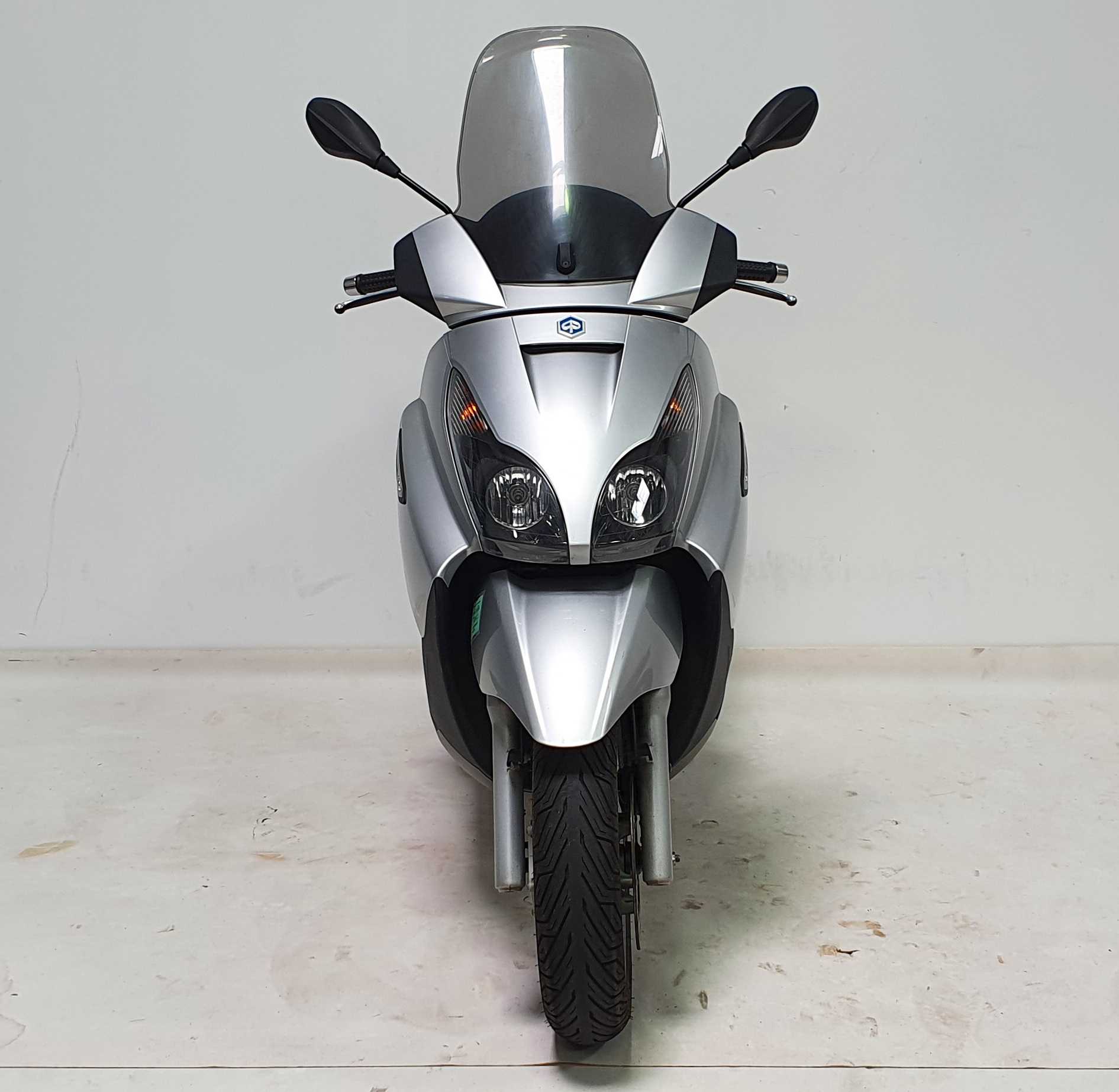 Piaggio X7 2010 HD vue avant